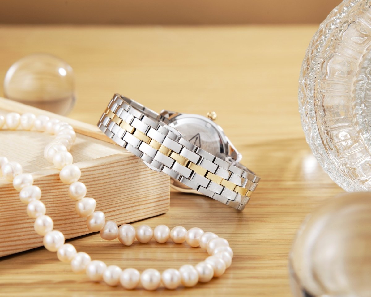 Greca Time Lady - L&M Luxury Timepieces
