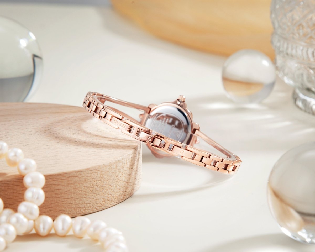 GUESS Đồng Hồ Nữ Flora GW0681L3 - L&M Luxury Timepieces