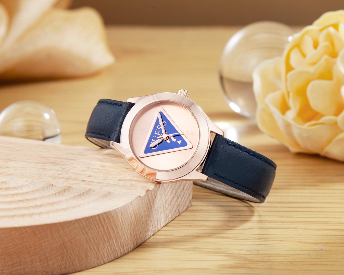 GUESS Đồng Hồ Nữ Tri Plaque GW0744L3 - L&M Luxury Timepieces