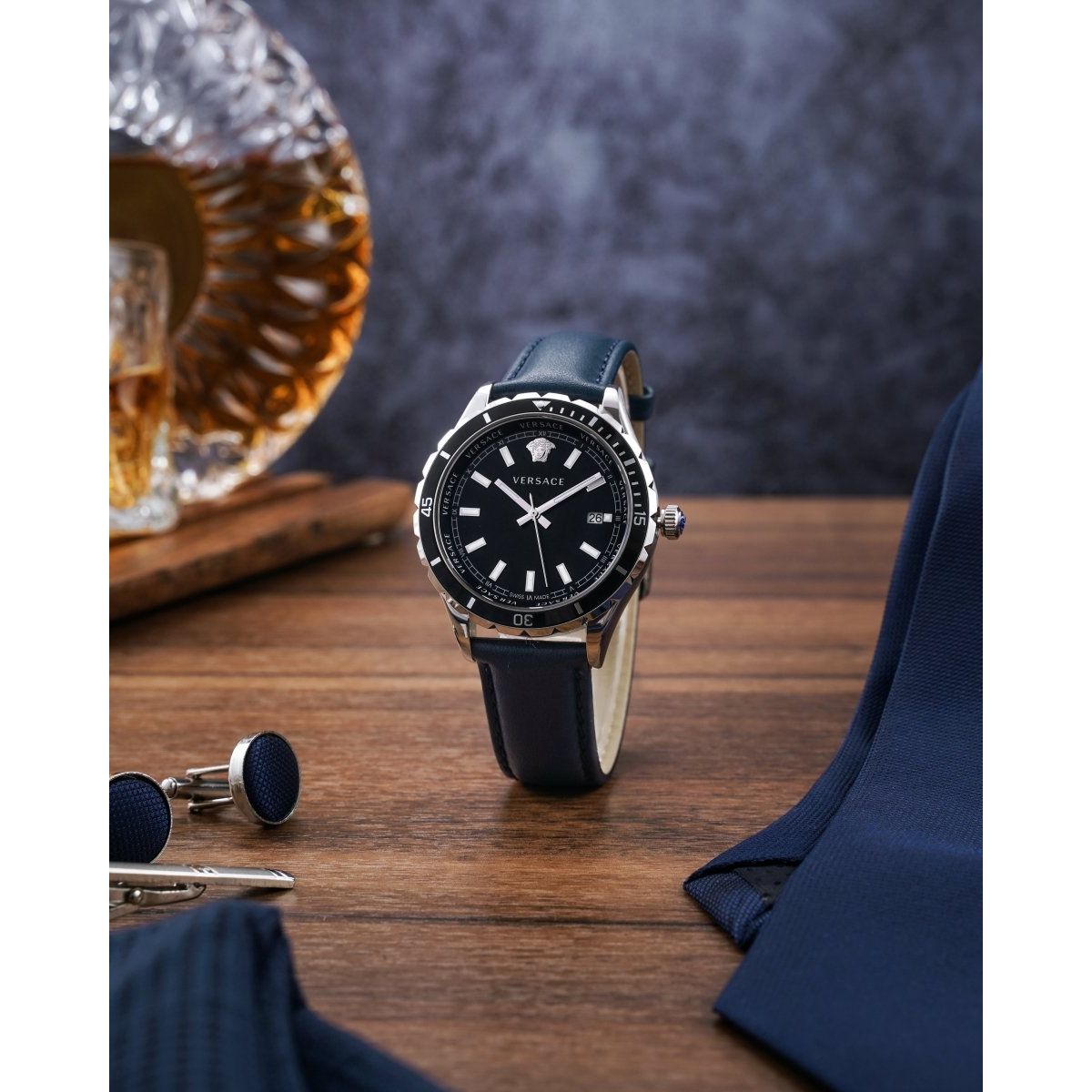 VERSACE Đồng Hồ Nam Hellenyium Gent VE3A00220 - L&M Luxury Timepieces