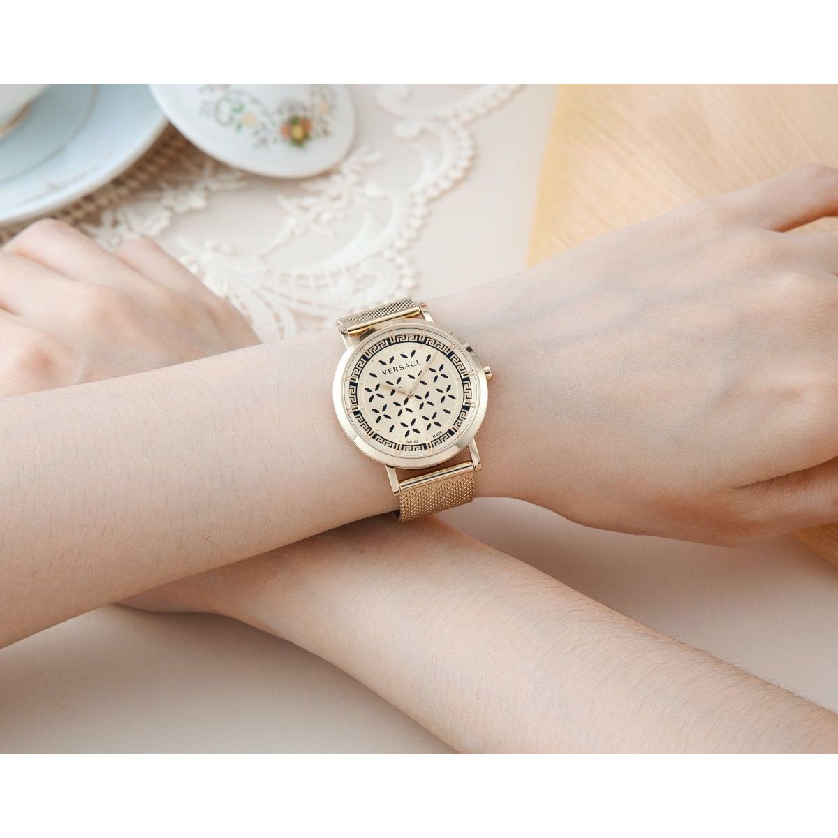 VERSACE Đồng Hồ Nữ New Generation VE3M01223 - L&M Luxury Timepieces