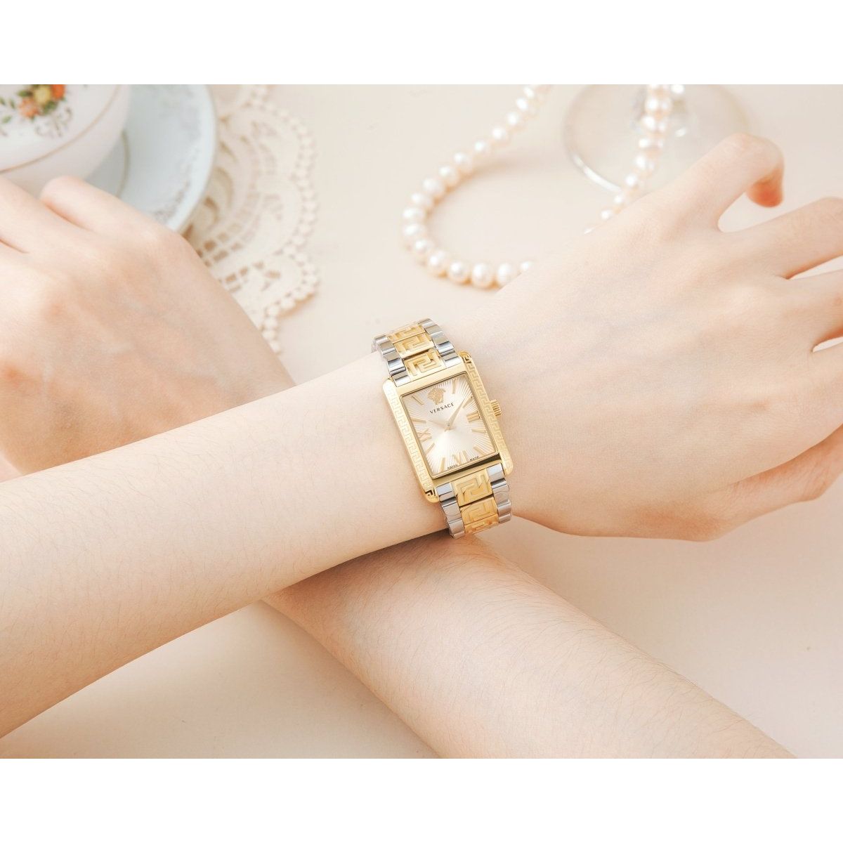 VERSACE Đồng Hồ Nữ Tonneau VE1C00922 - L&M Luxury Timepieces