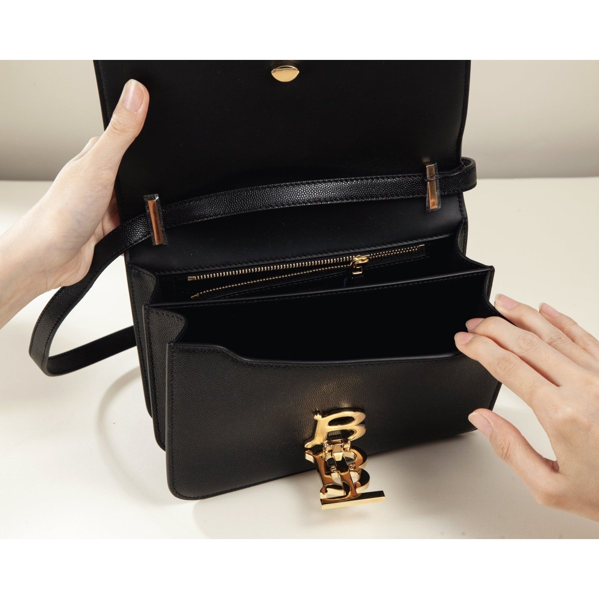 Túi xách BURBERRY - L&M Luxury Timepieces