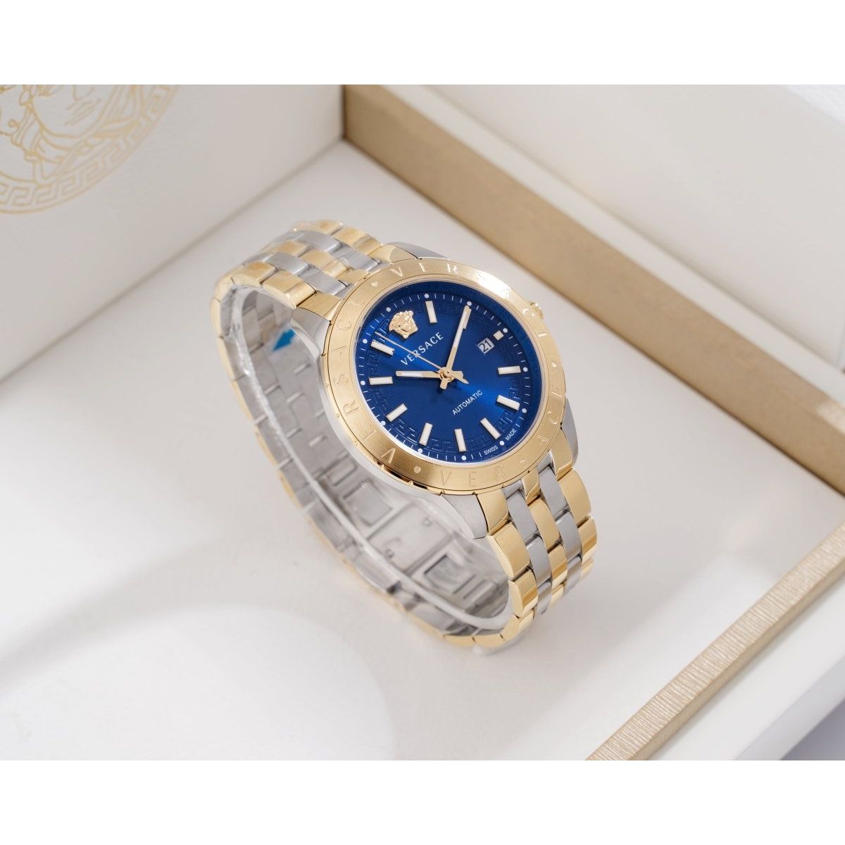 Universe Automatic - L&M Luxury Timepieces