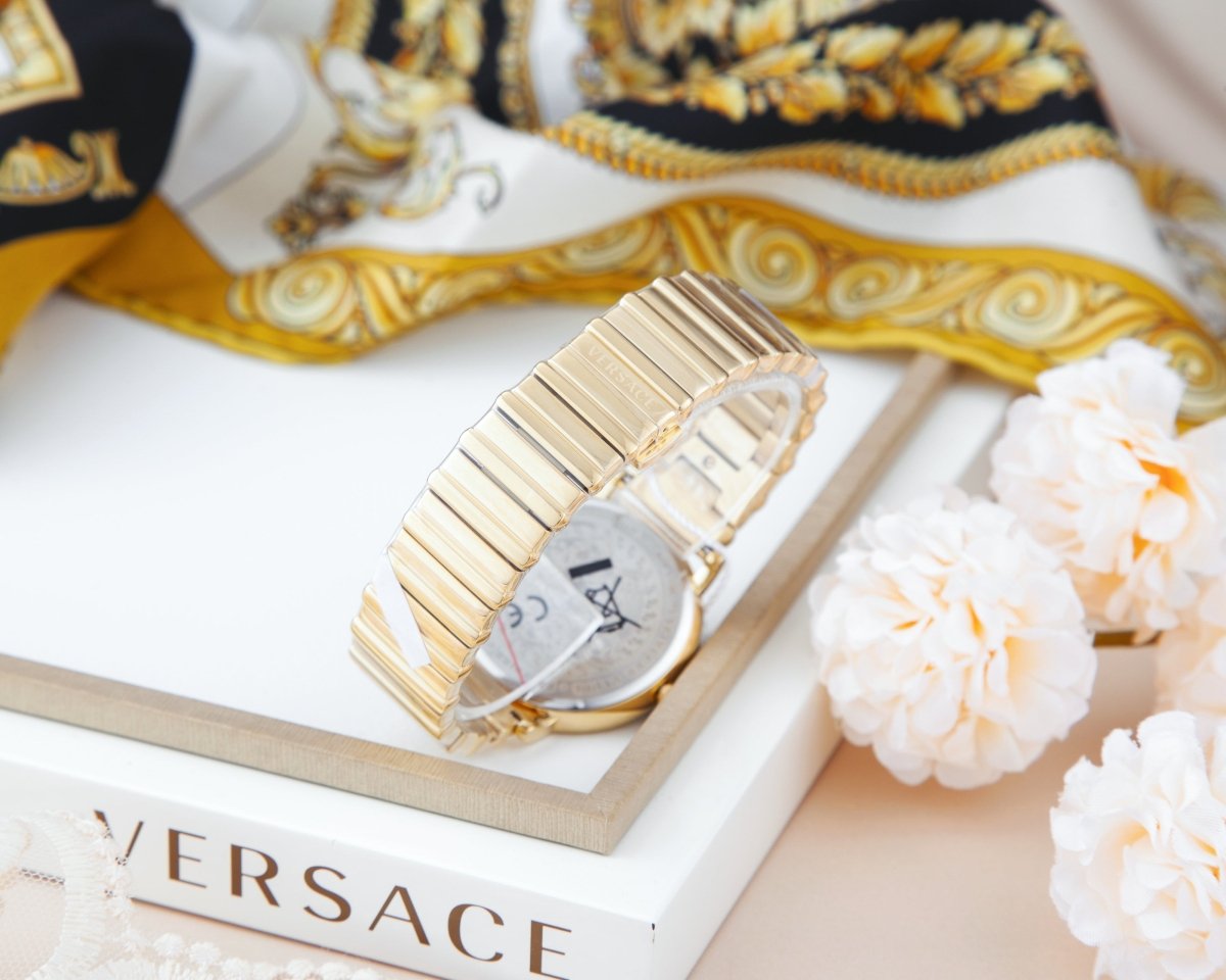 V CIRCLE - L&M Luxury Timepieces