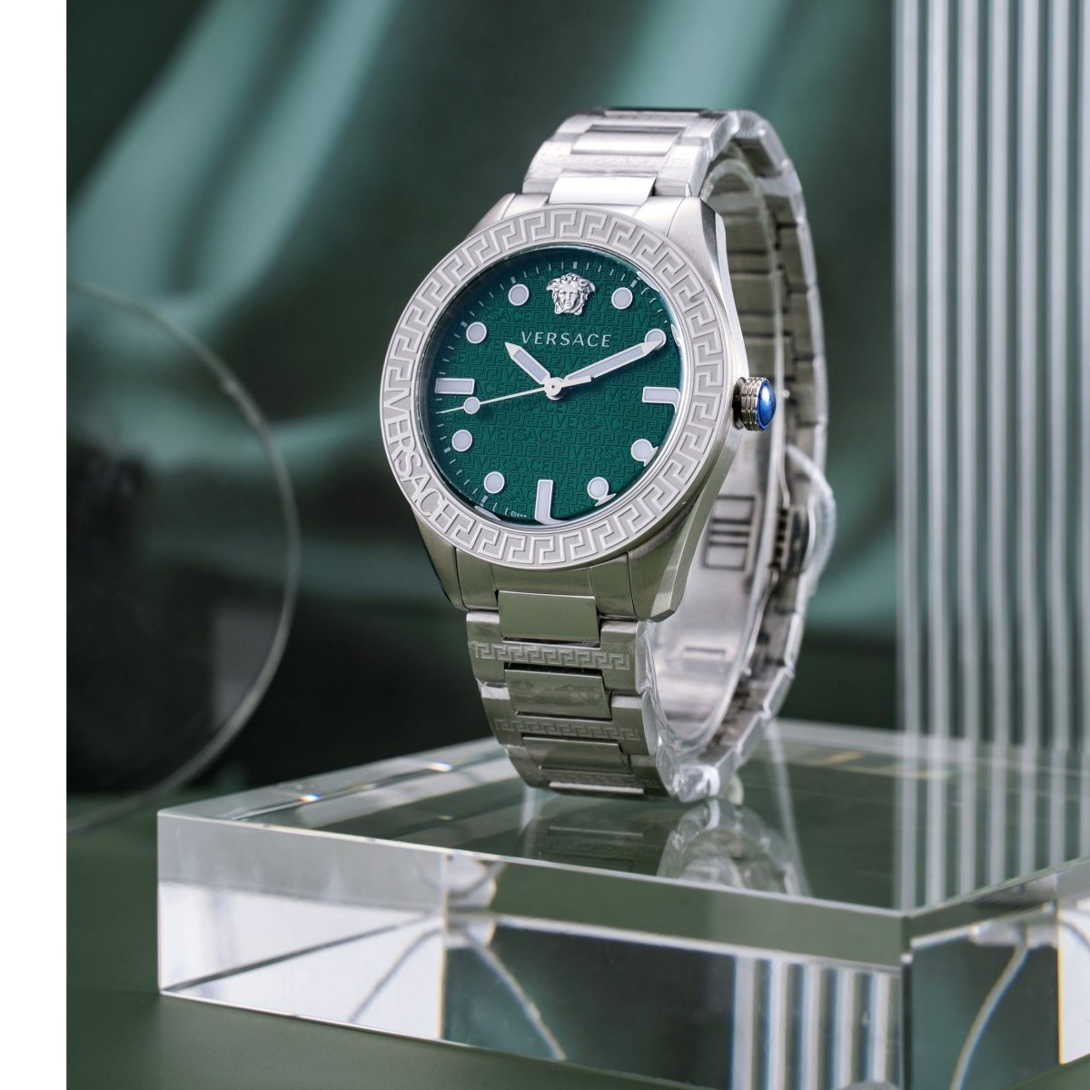 VERSACE Đồng Hồ Nam V-Code VE6A00423 - L&M Luxury Timepieces