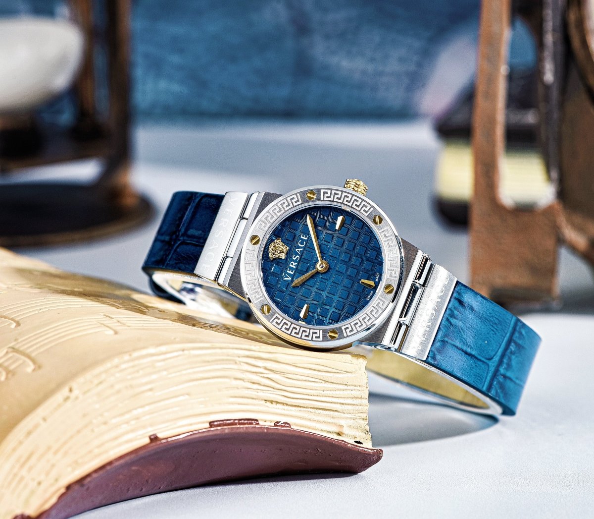 VERSACE Đồng Hồ Nữ Greca Logo Mini VEZ100121 - L&M Luxury Timepieces