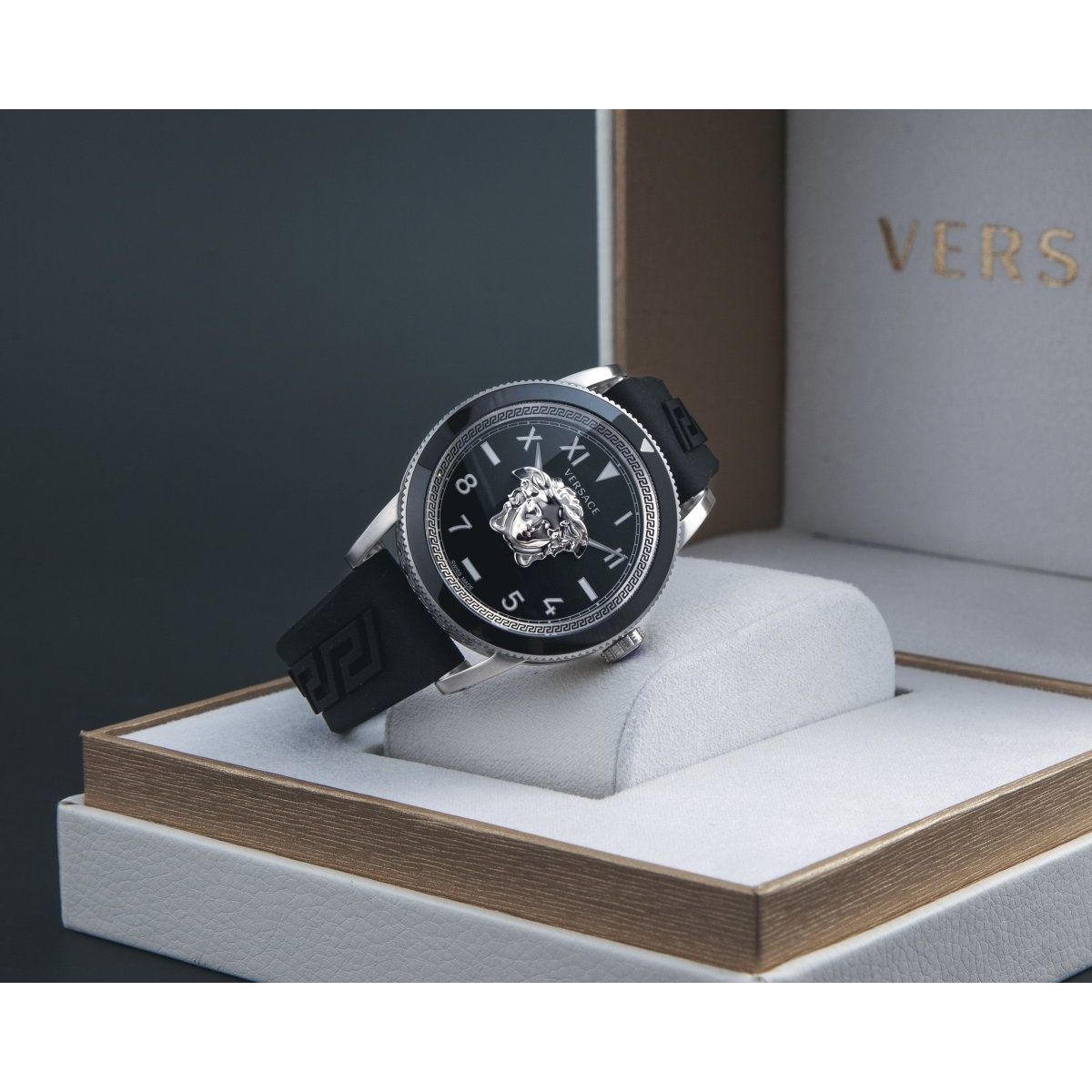 VERSACE Đồng Hồ Nam V - Palazzo VE2V00122 - L&M Luxury Timepieces
