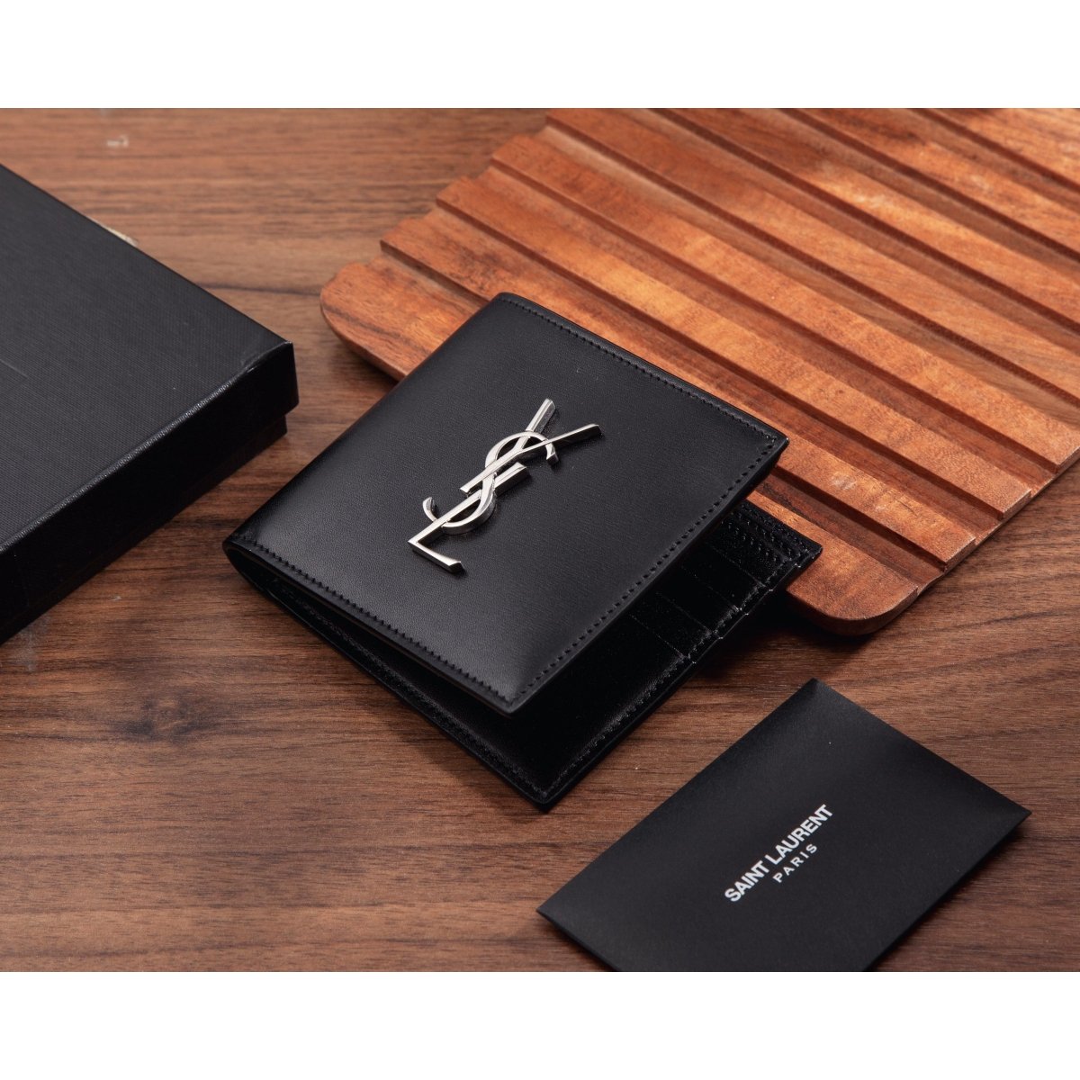 Ví SAINT LAURENT - L&M Luxury Timepieces