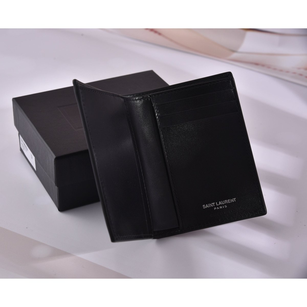 Ví SAINT LAURENT - L&M Luxury Timepieces