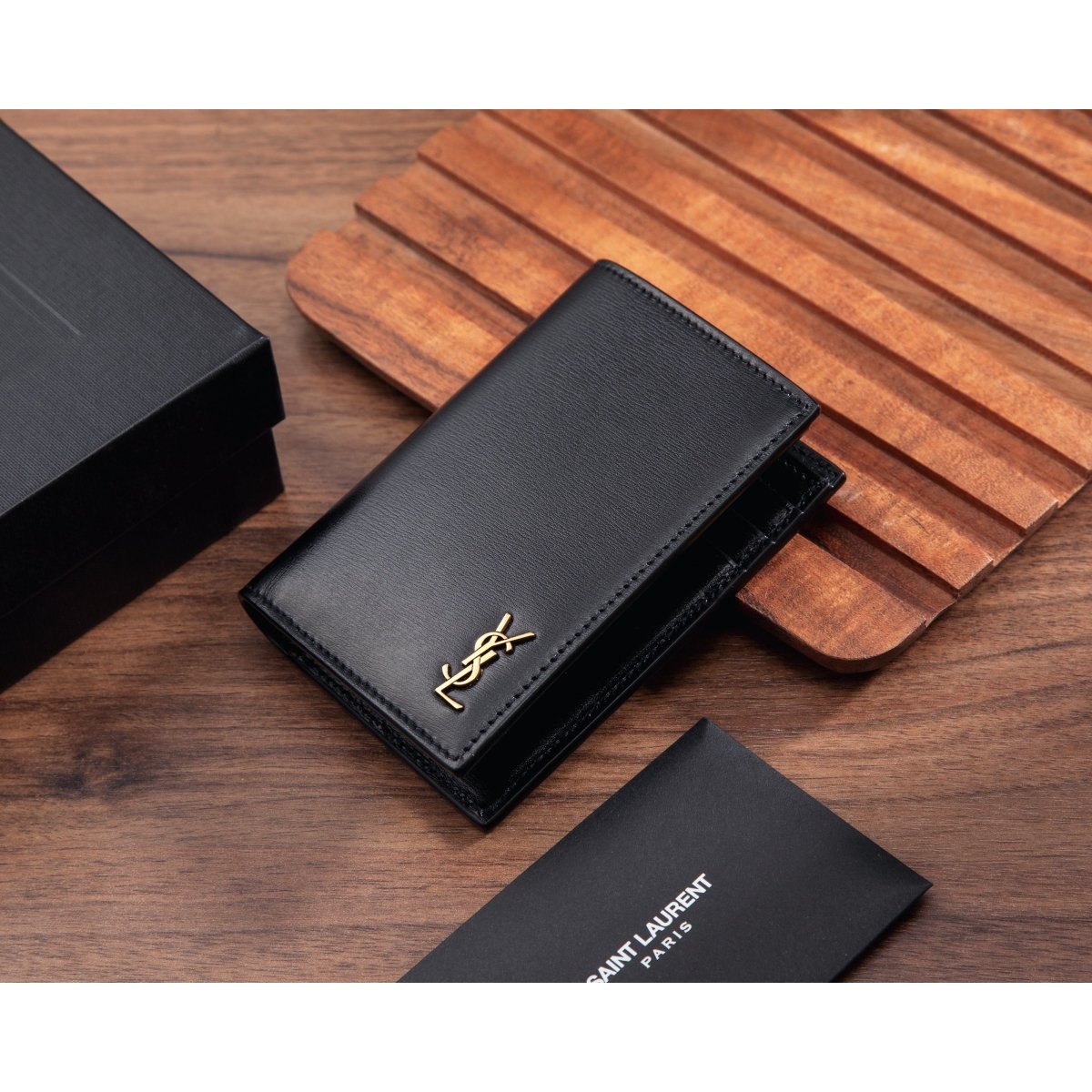 Ví SAINT LAURENT - L&M Luxury Timepieces