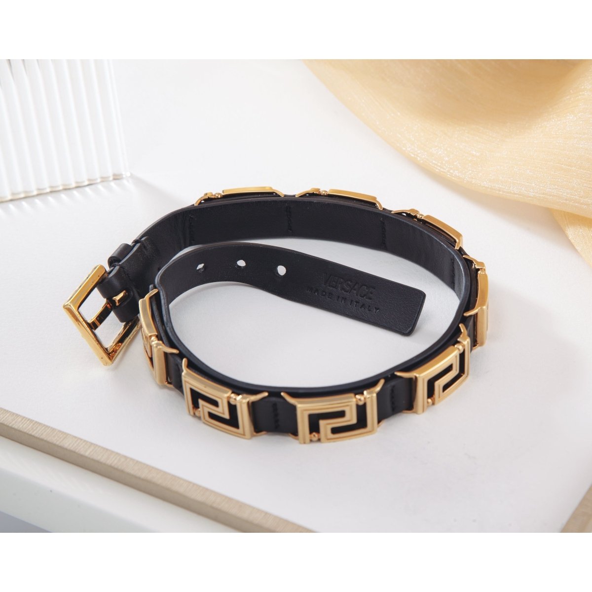 Vòng Cổ VERSACE - L&M Luxury Timepieces