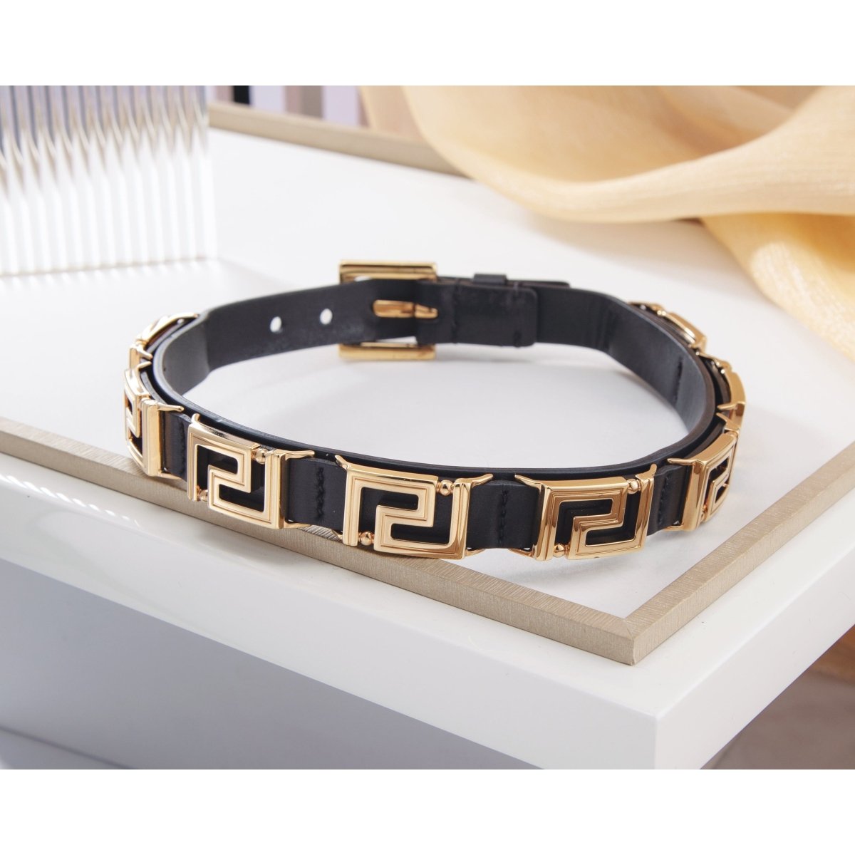 Vòng Cổ VERSACE - L&M Luxury Timepieces