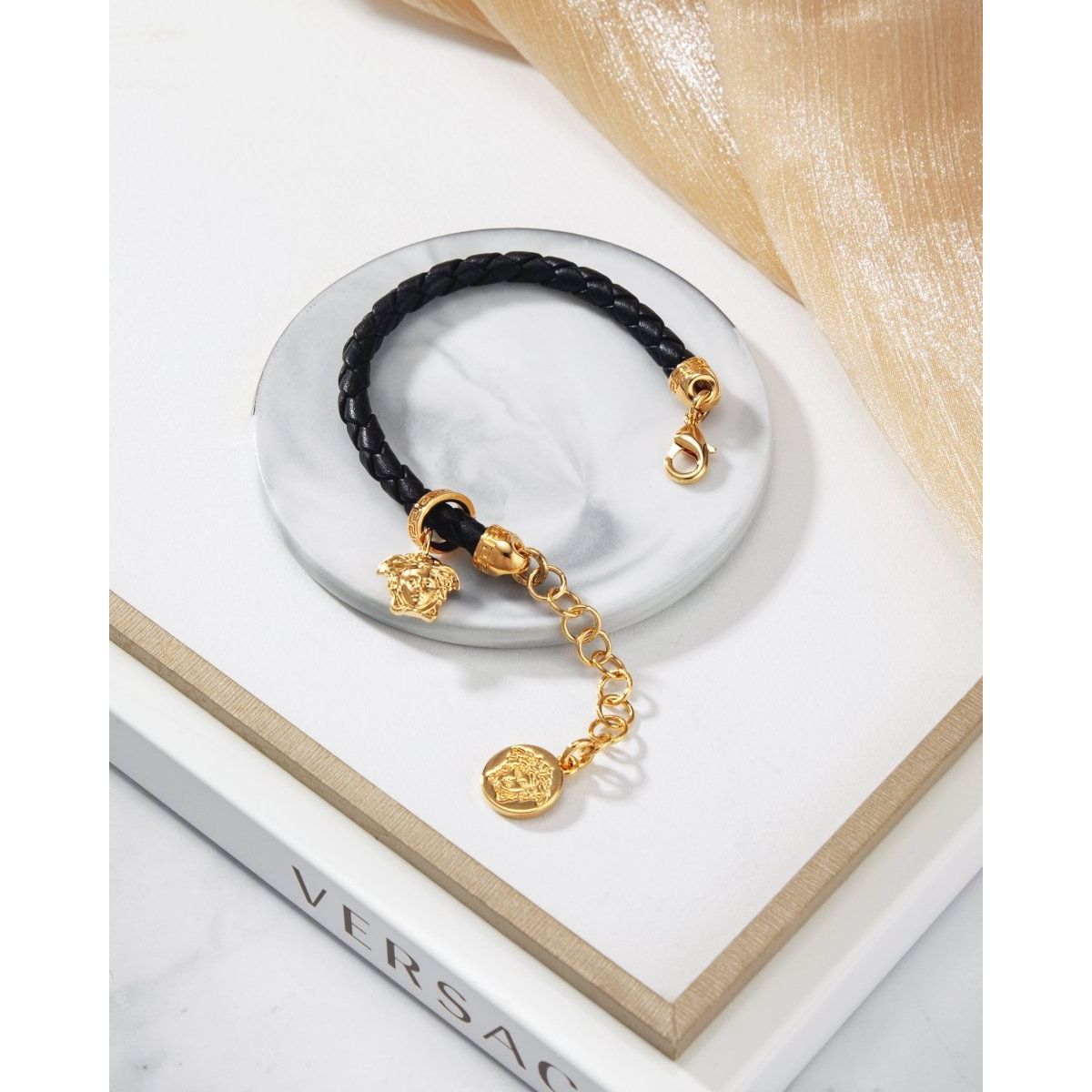 Vòng tay VERSACE - L&M Luxury Timepieces