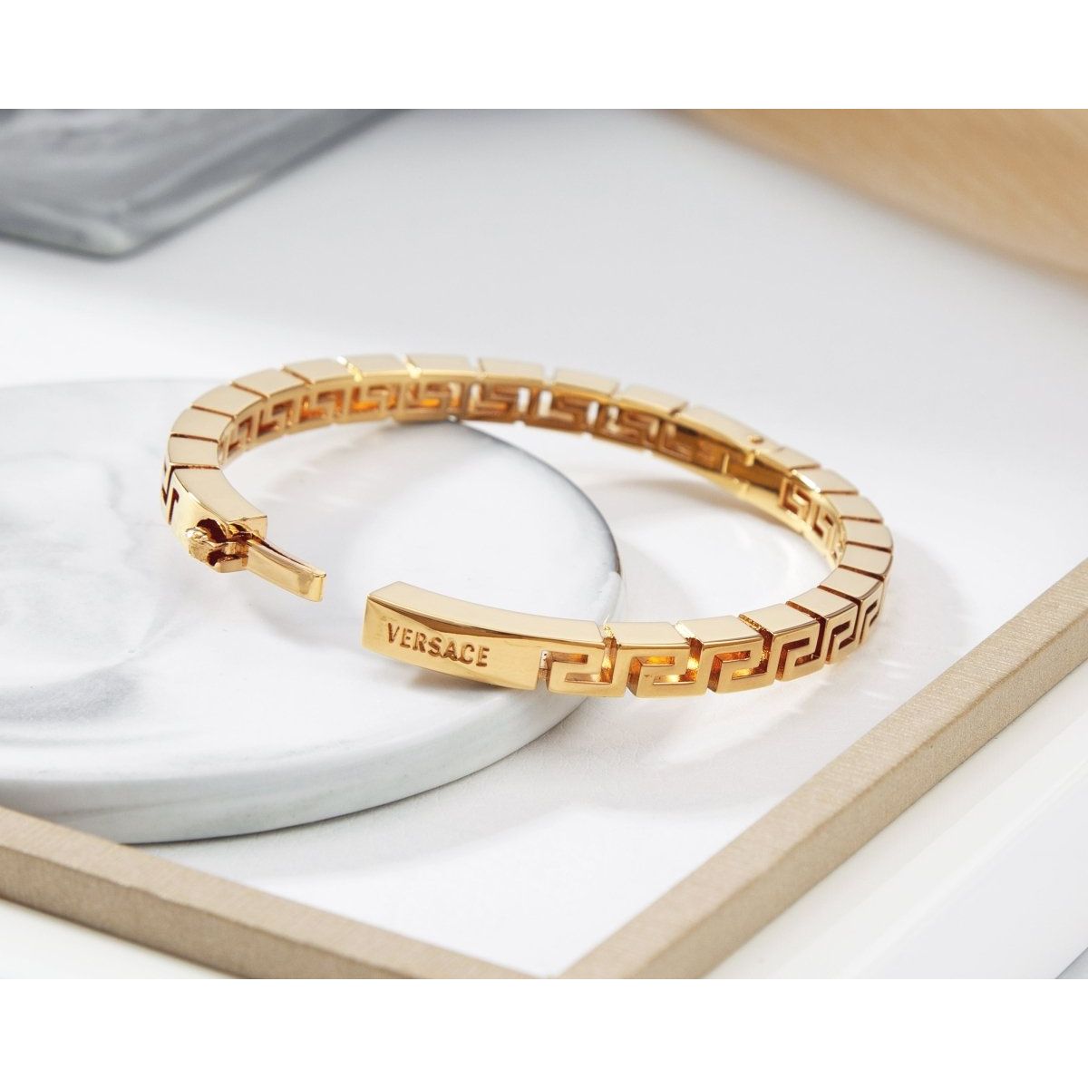 Vòng tay VERSACE - L&M Luxury Timepieces