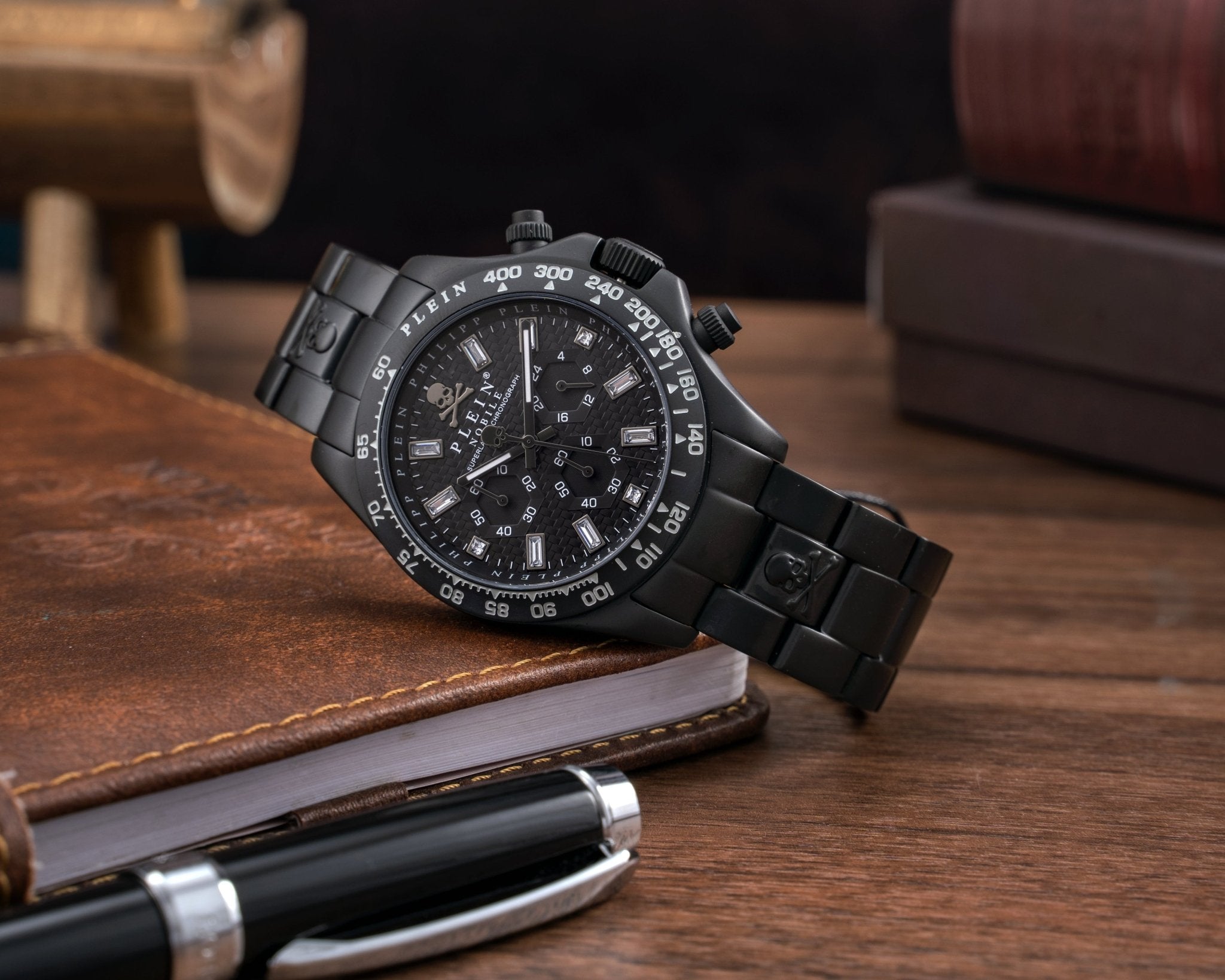 LÀM GÌ KHI ĐỒNG HỒ BỊ HẤP HƠI NƯỚC? CÁCH XỬ LÝ ĐƠN GIẢN TẠI NHÀ - L&M Luxury Timepieces