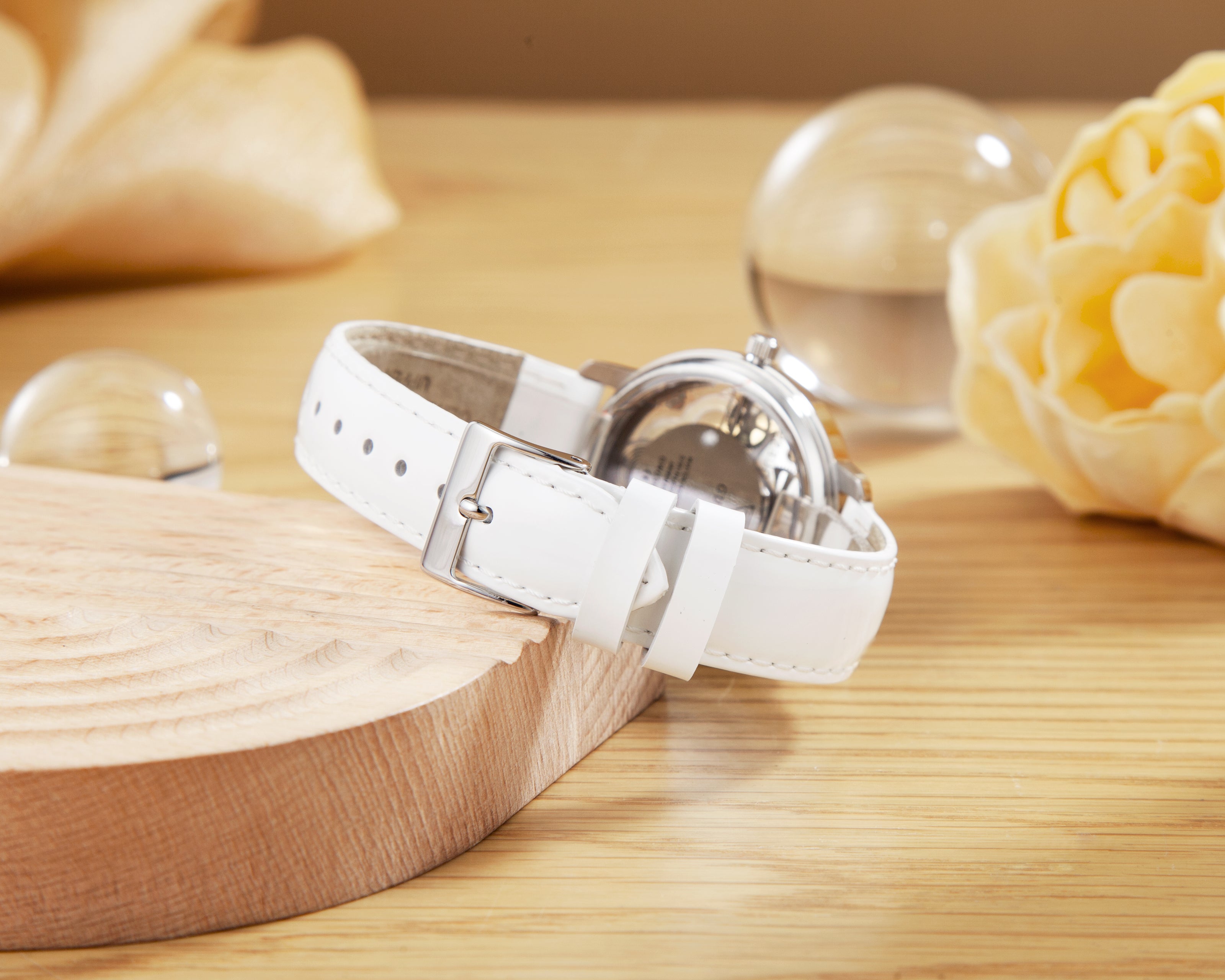 Đồng Hồ Nữ Quattro Clear