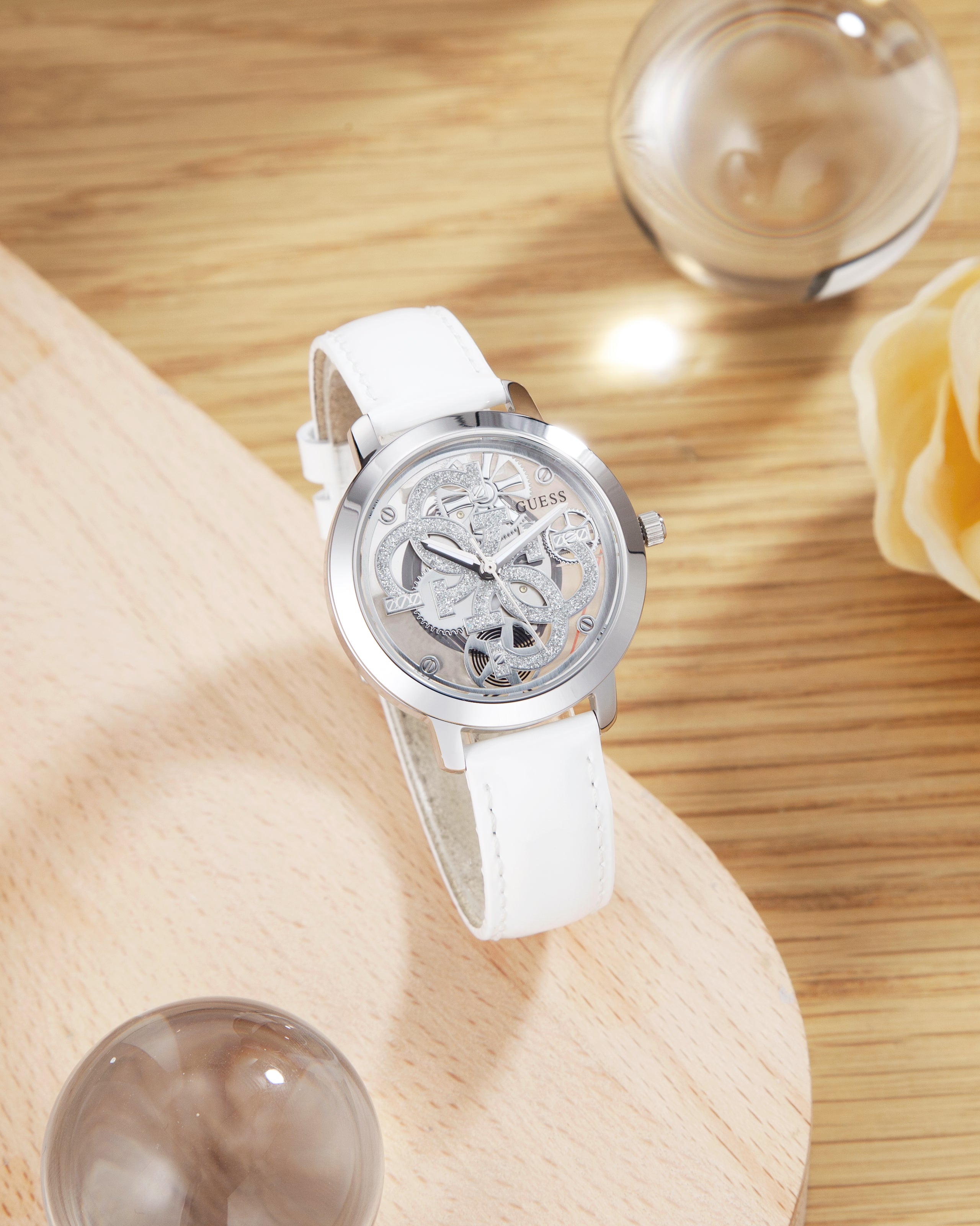 Đồng Hồ Nữ Quattro Clear