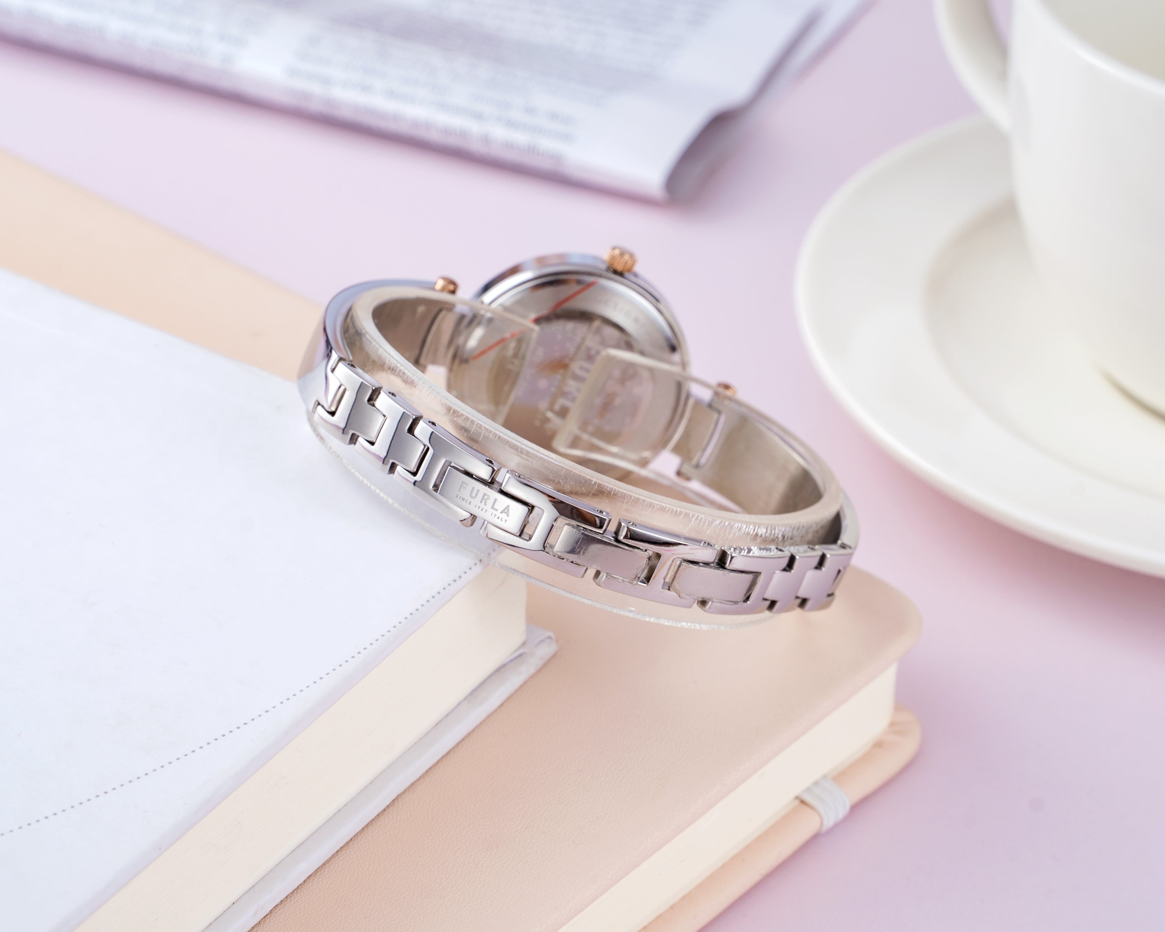 Đồng Hồ Nữ New Pin