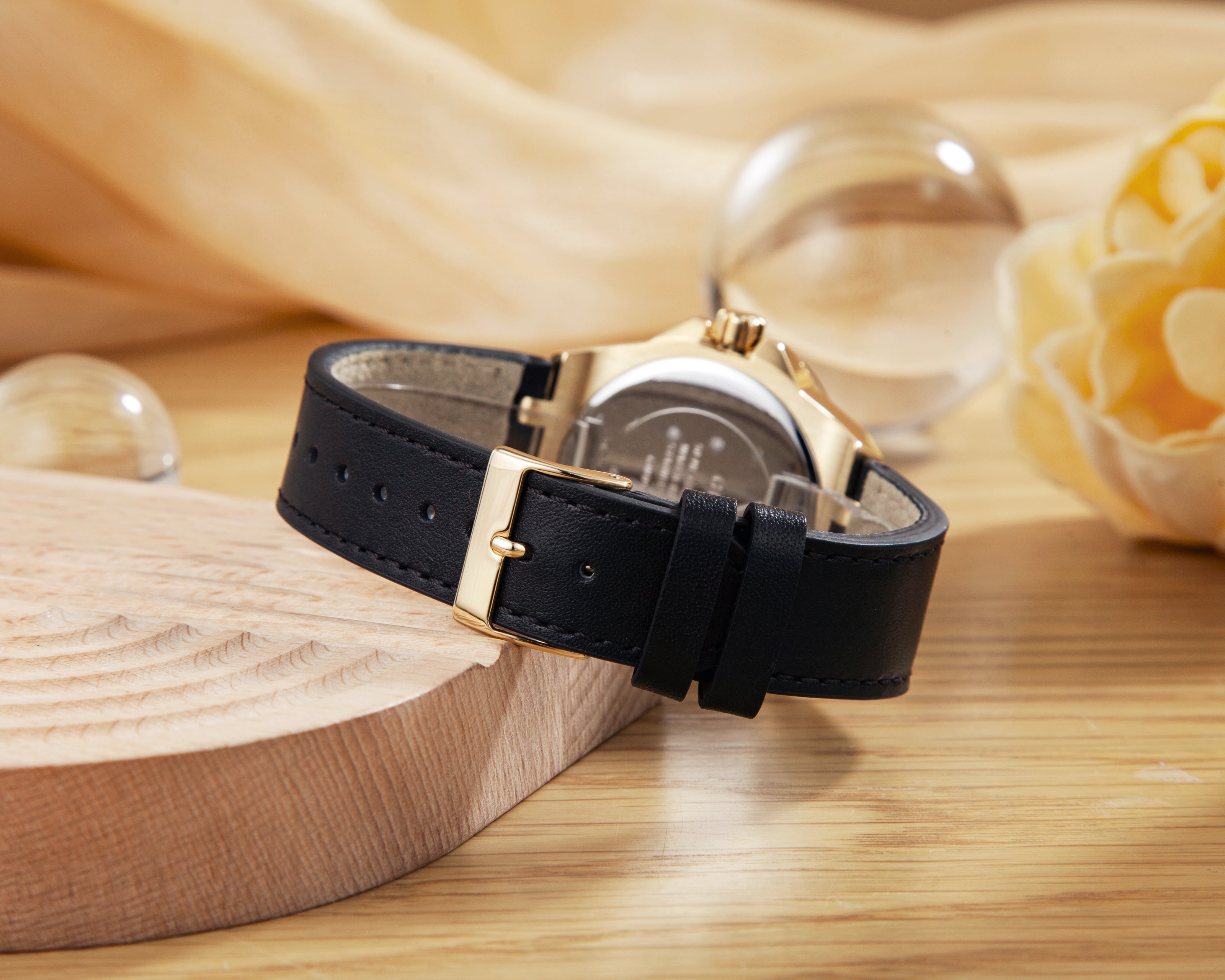 Đồng Hồ Nữ Insignia