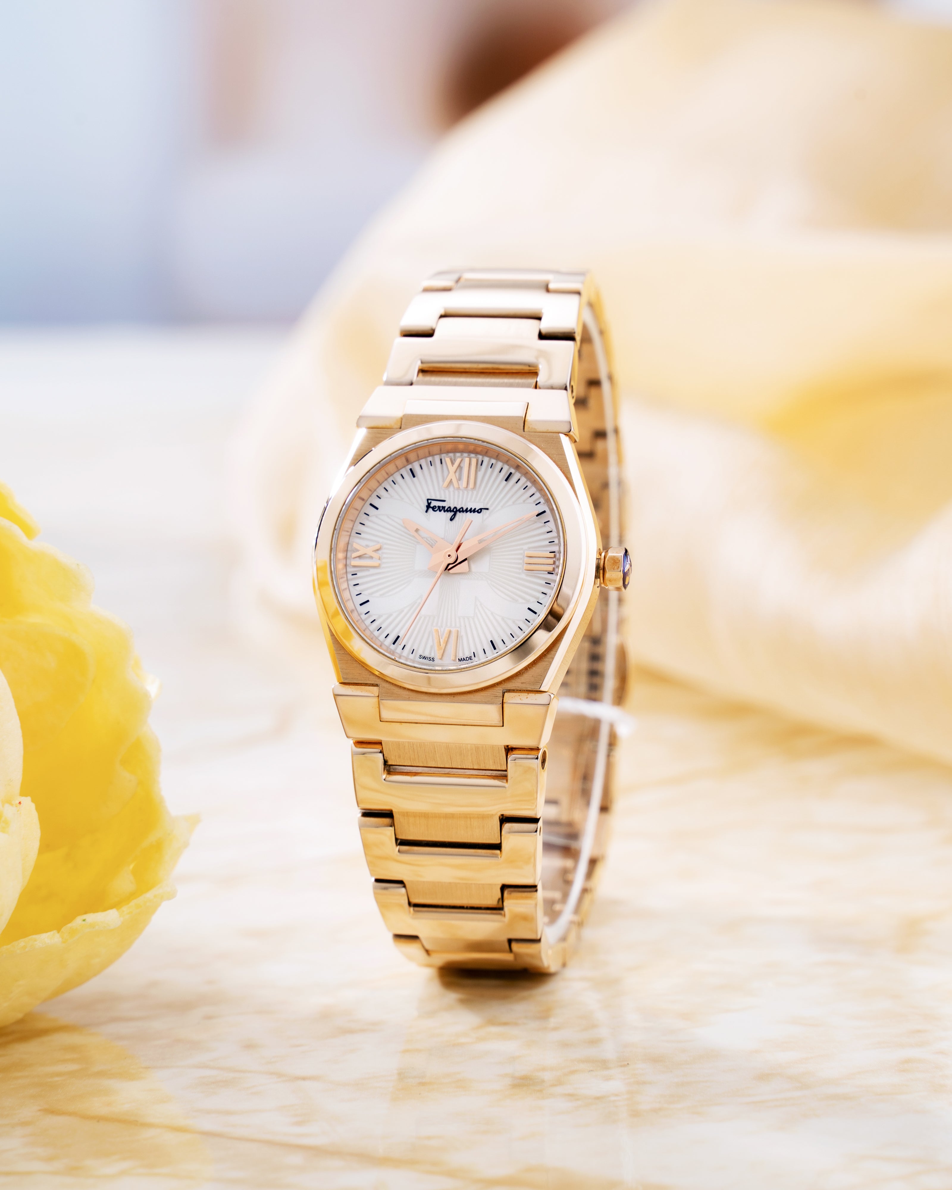 Đồng Hồ Nữ Vega Lady