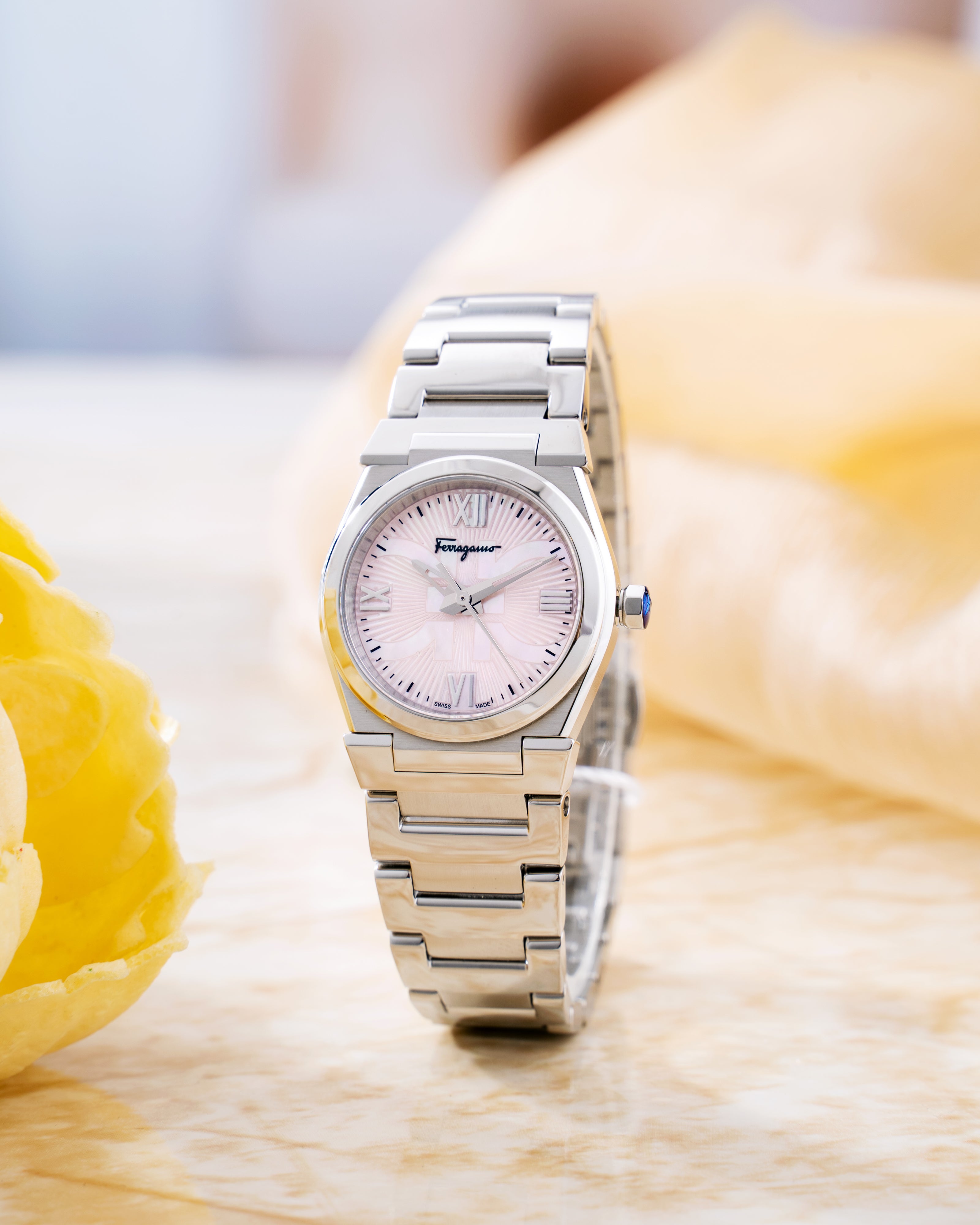 Đồng Hồ Nữ Vega Lady