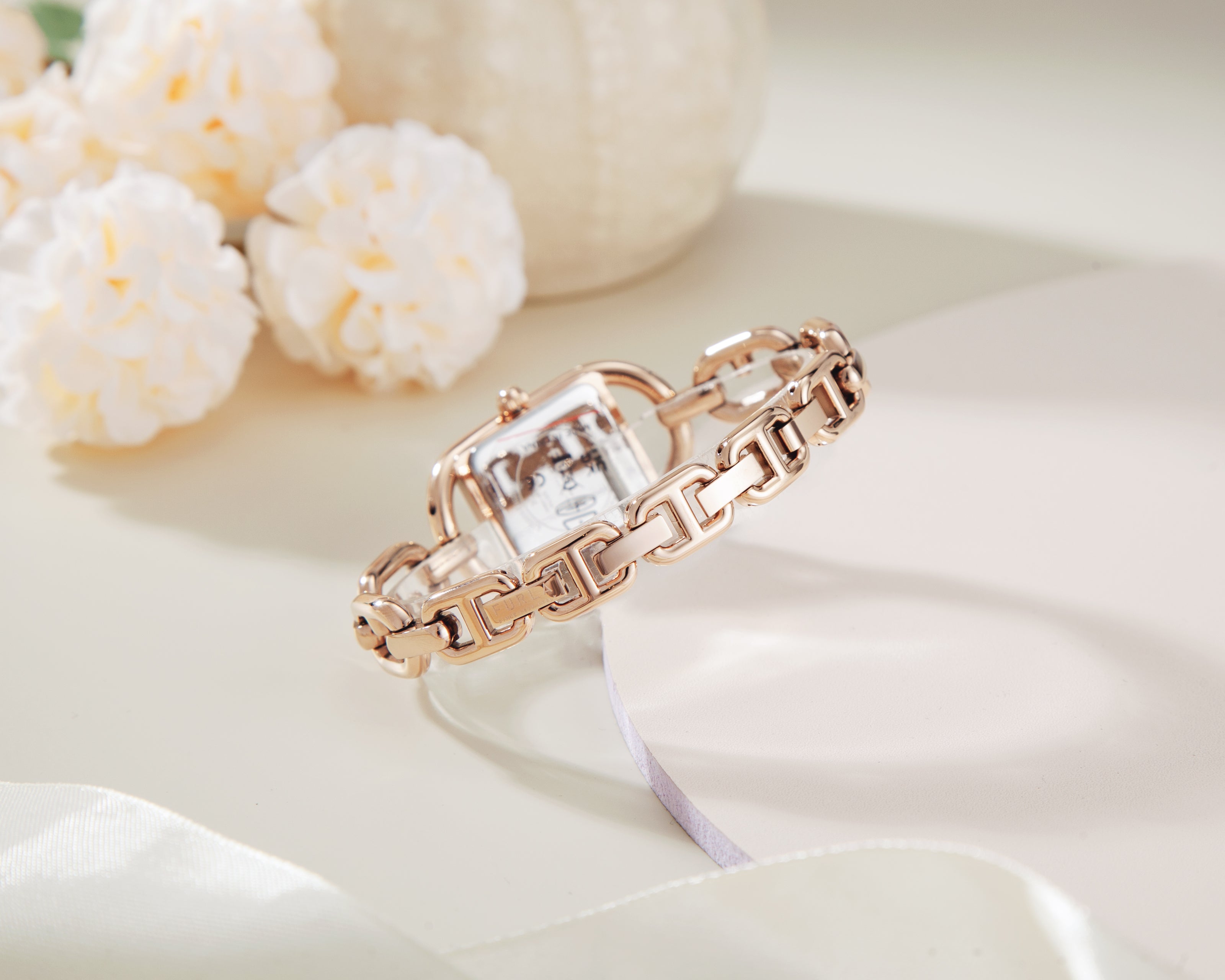 Đồng Hồ Nữ Chain Square Logo