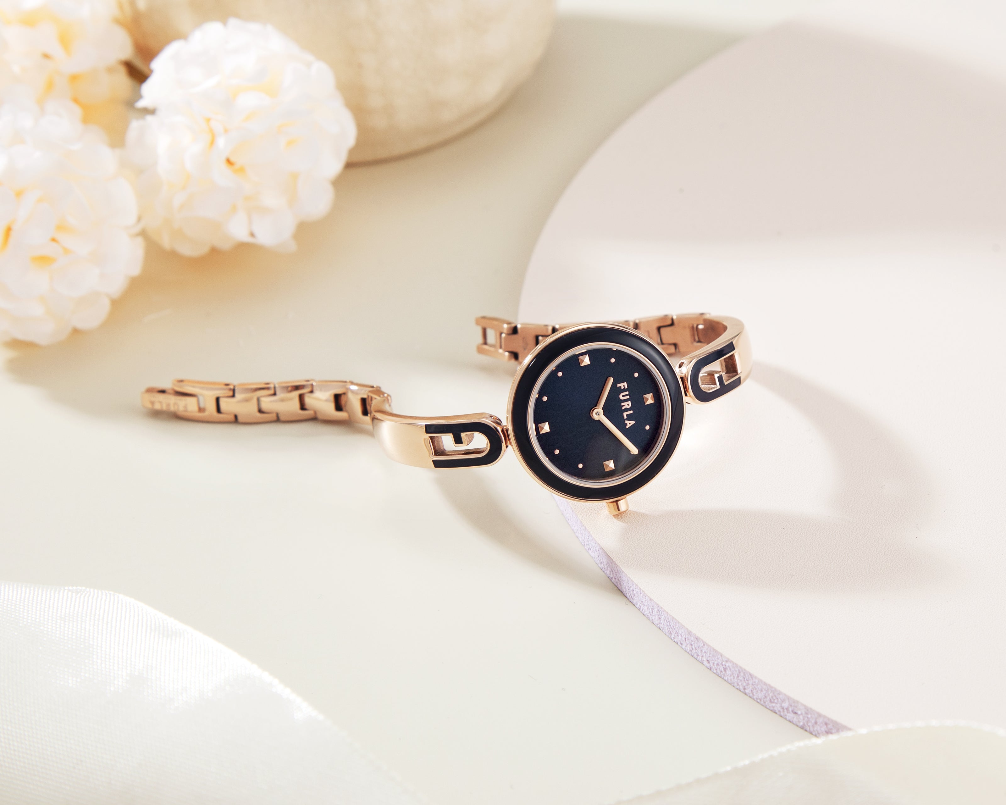 Đồng Hồ Nữ Bangle