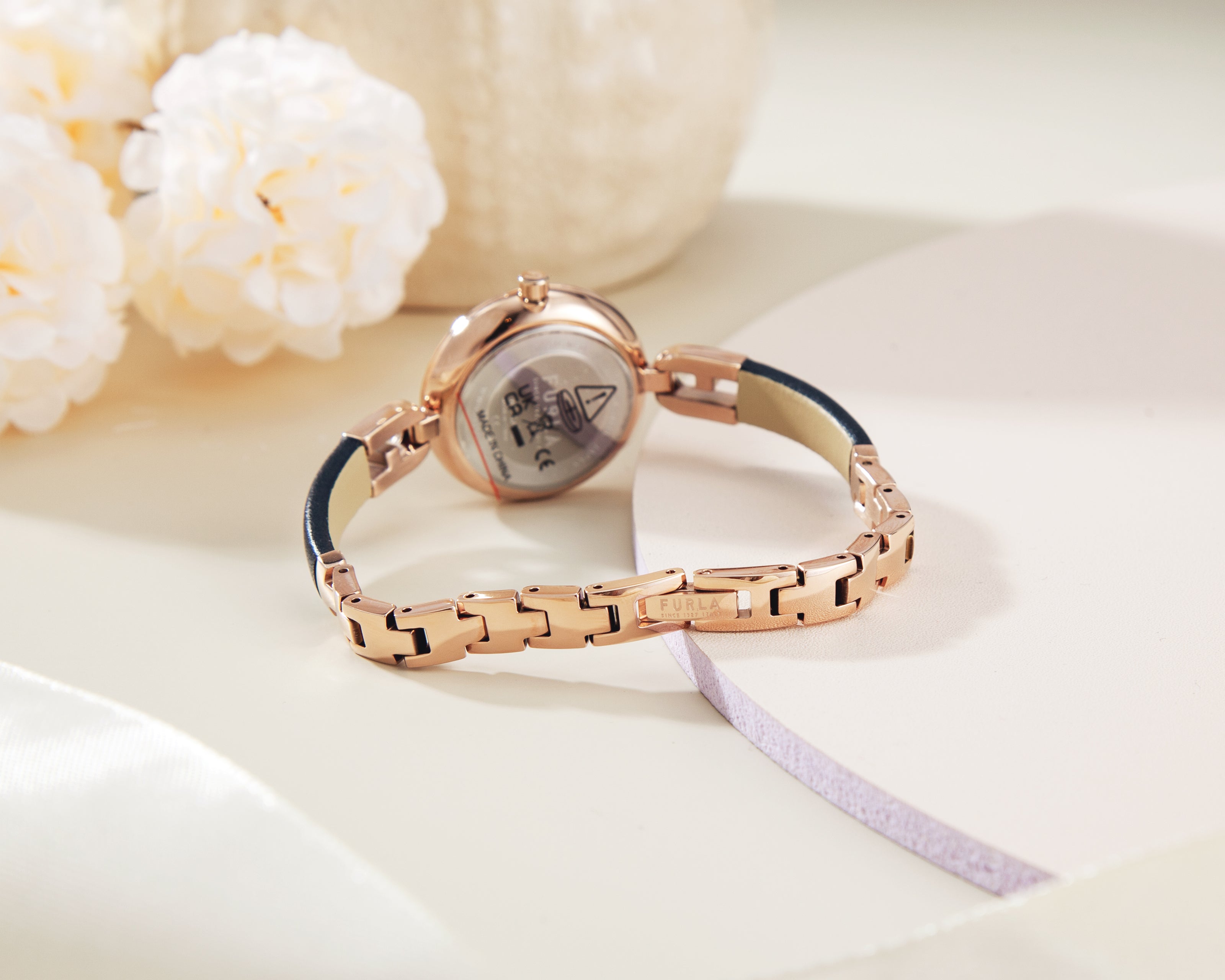 Đồng Hồ Nữ Bangle