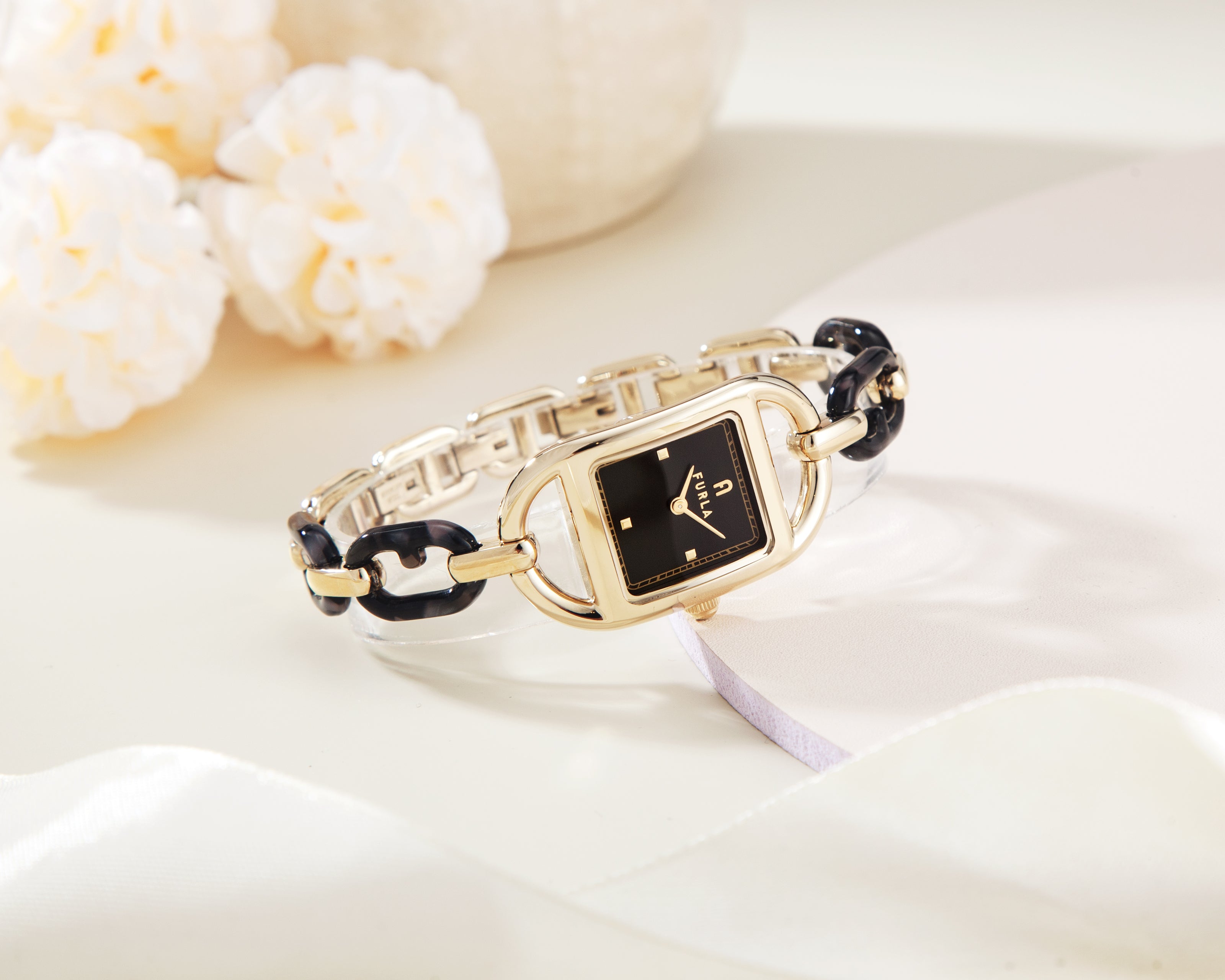 Đồng Hồ Nữ Chain Square Logo