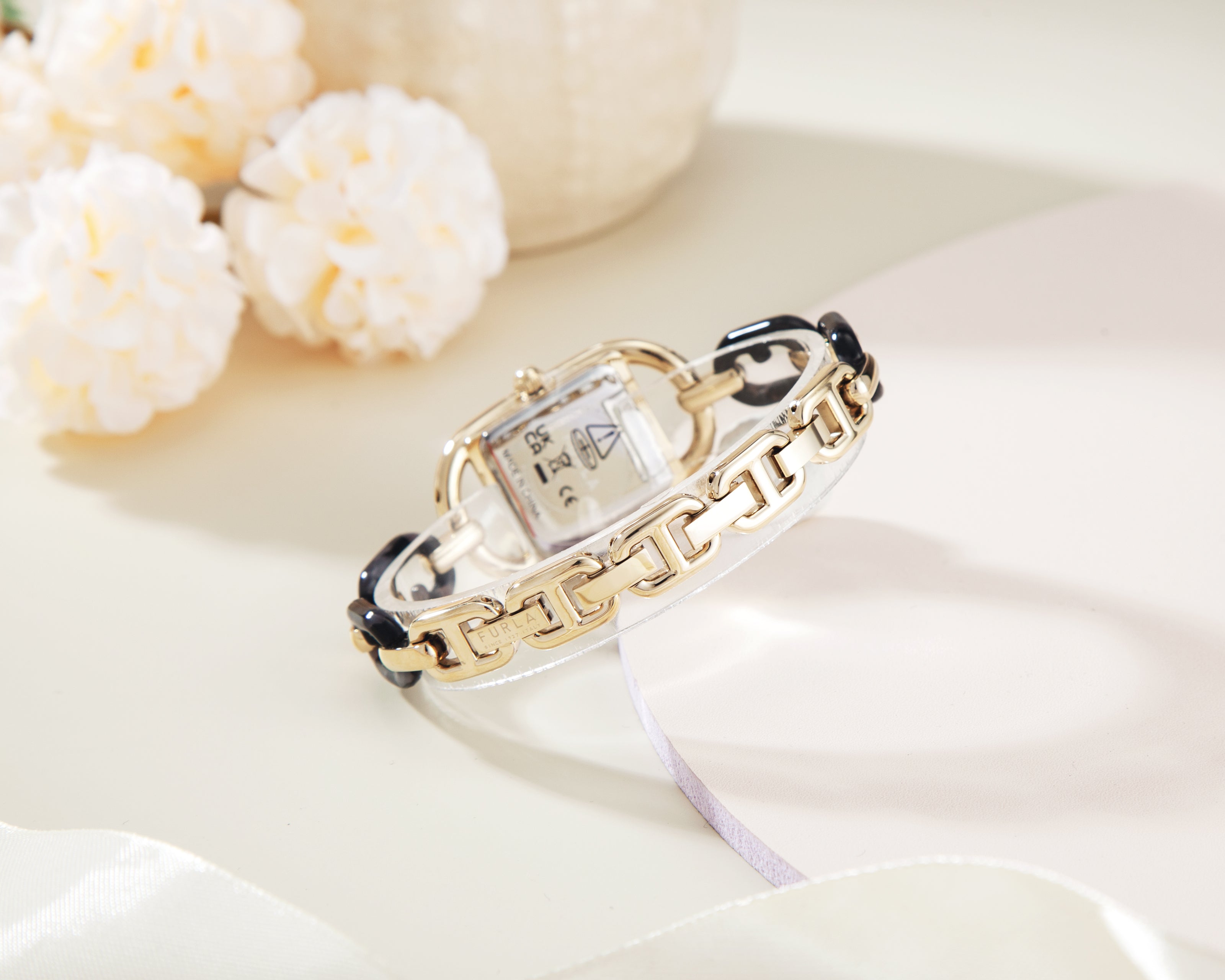 Đồng Hồ Nữ Chain Square Logo