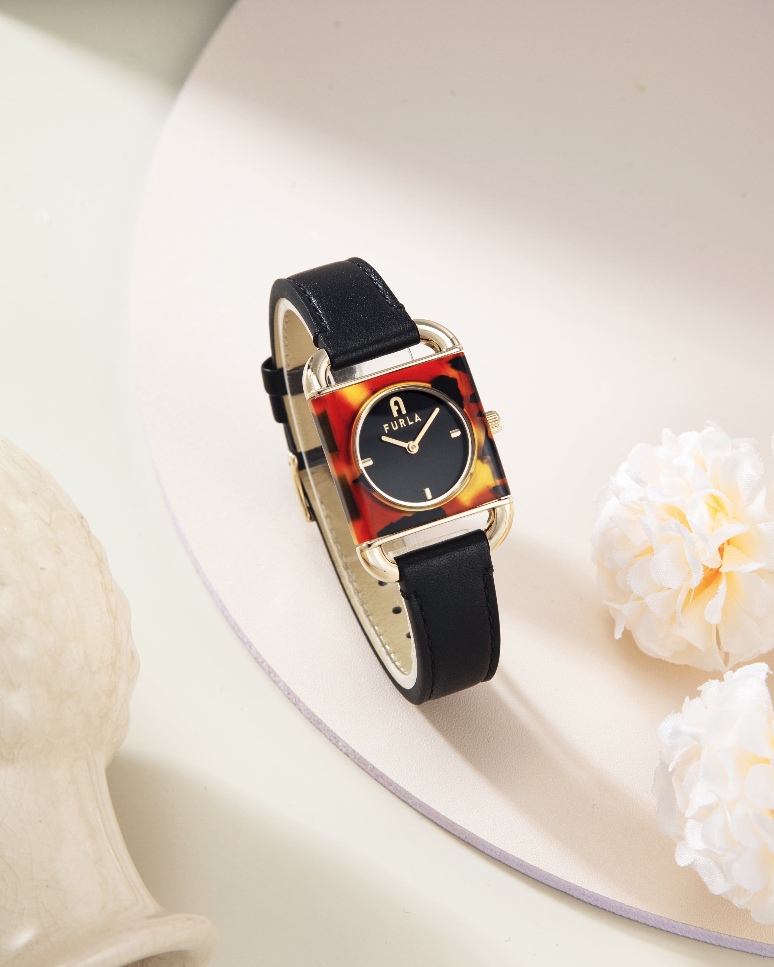 Đồng Hồ Nữ Arco Square