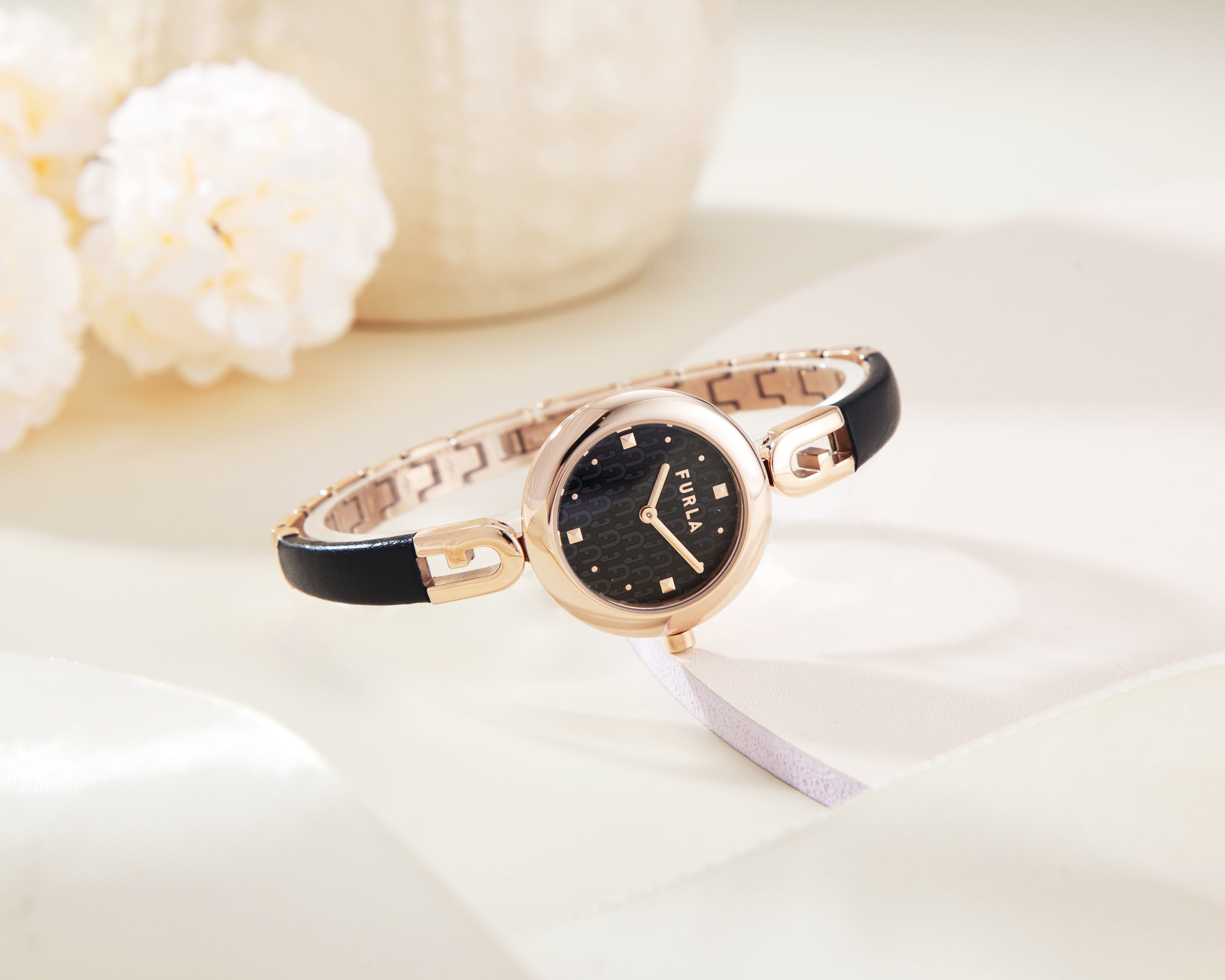 Đồng Hồ Nữ Bangle