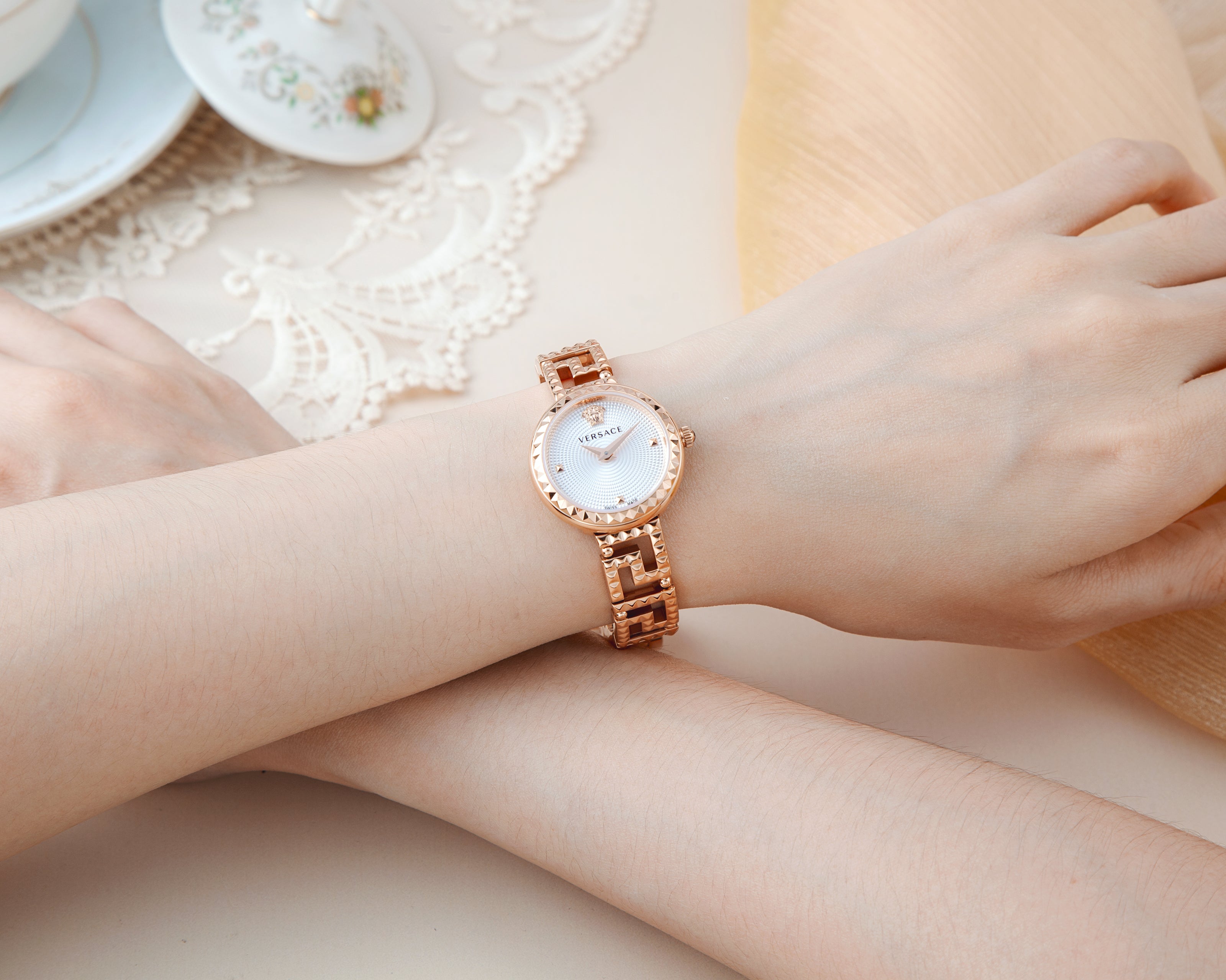 Đồng Hồ Nữ Greca Goddess