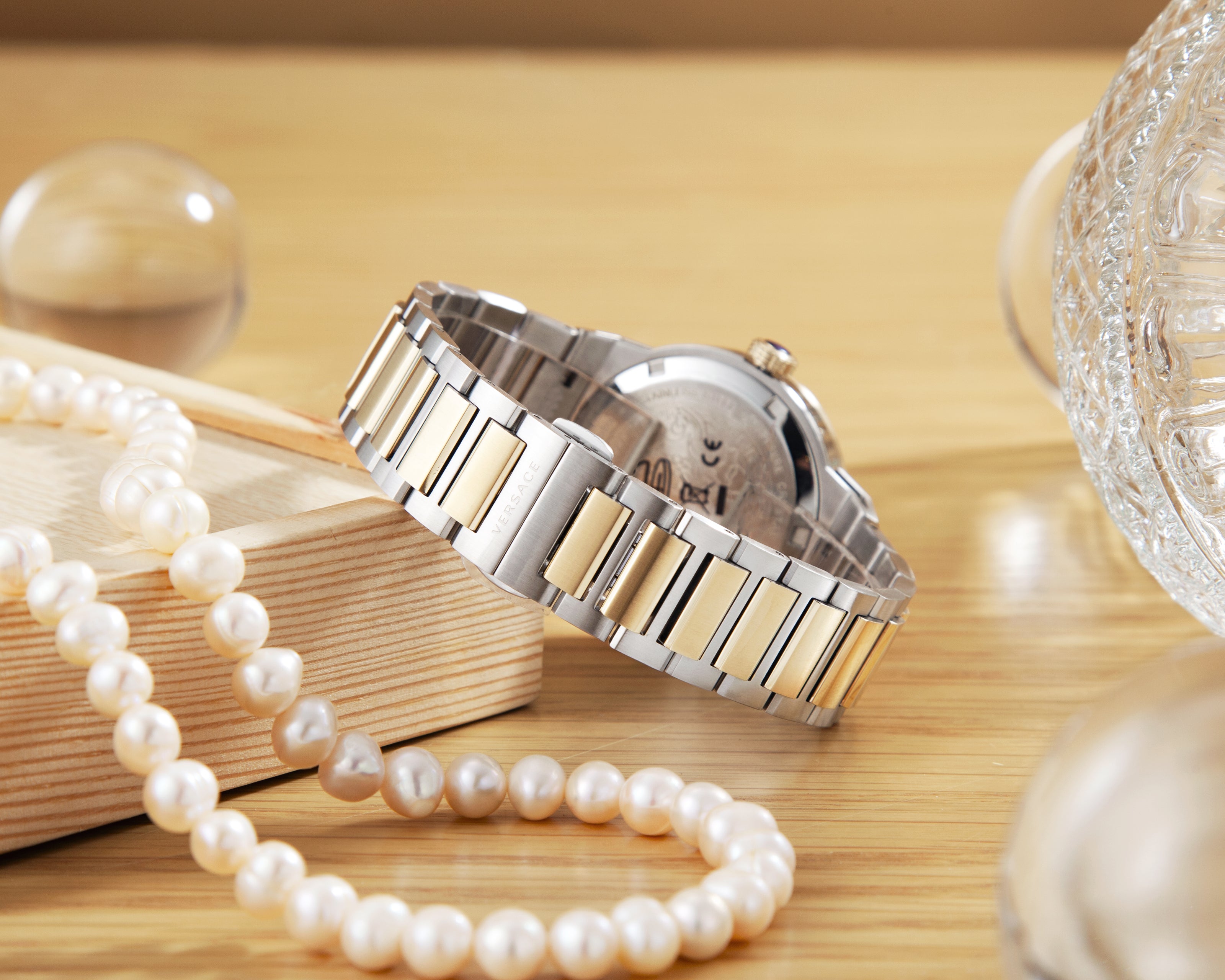 Đồng Hồ Nữ Medusa Infinite