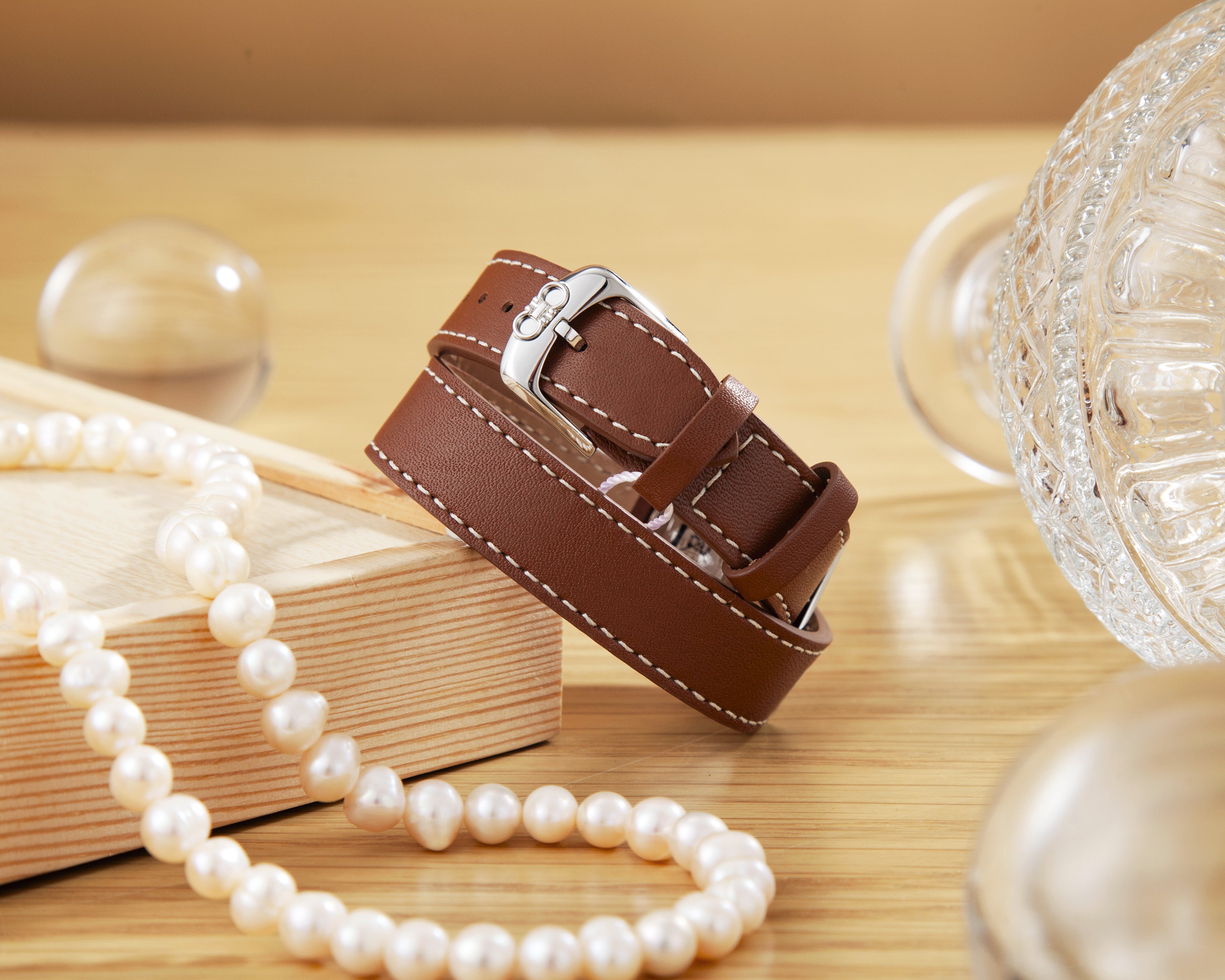 Đồng Hồ Nữ Square Ingot