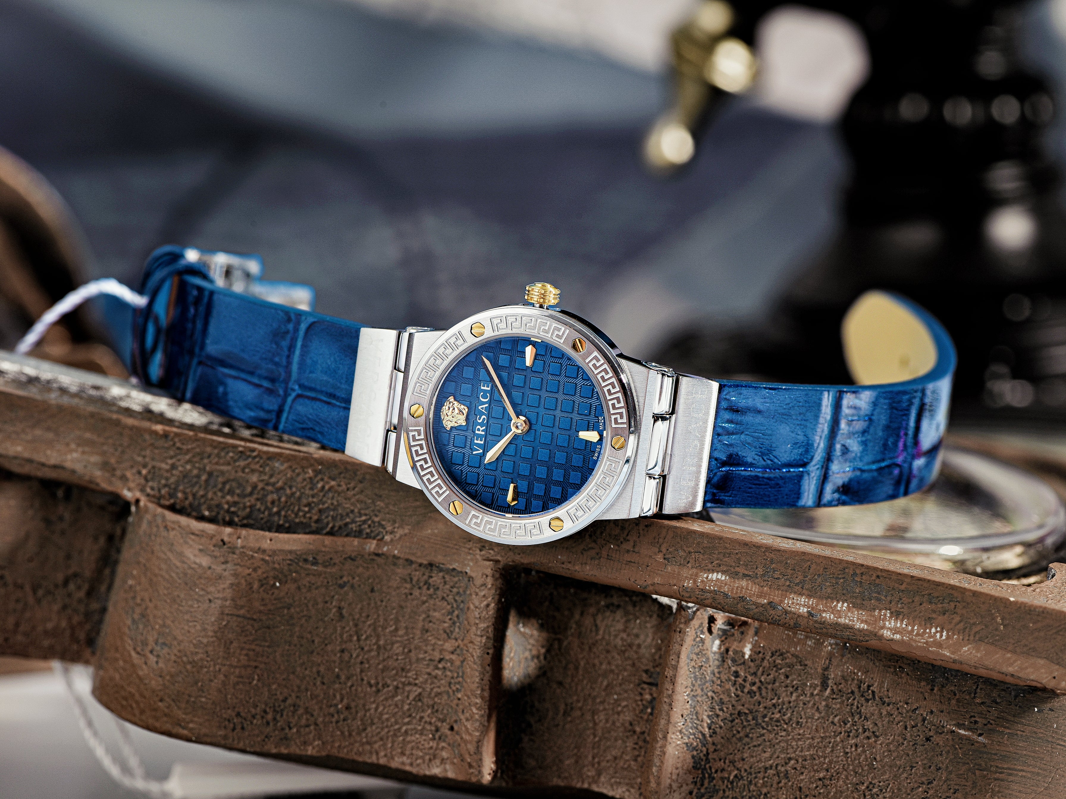 Đồng Hồ Nữ Greca Logo Mini