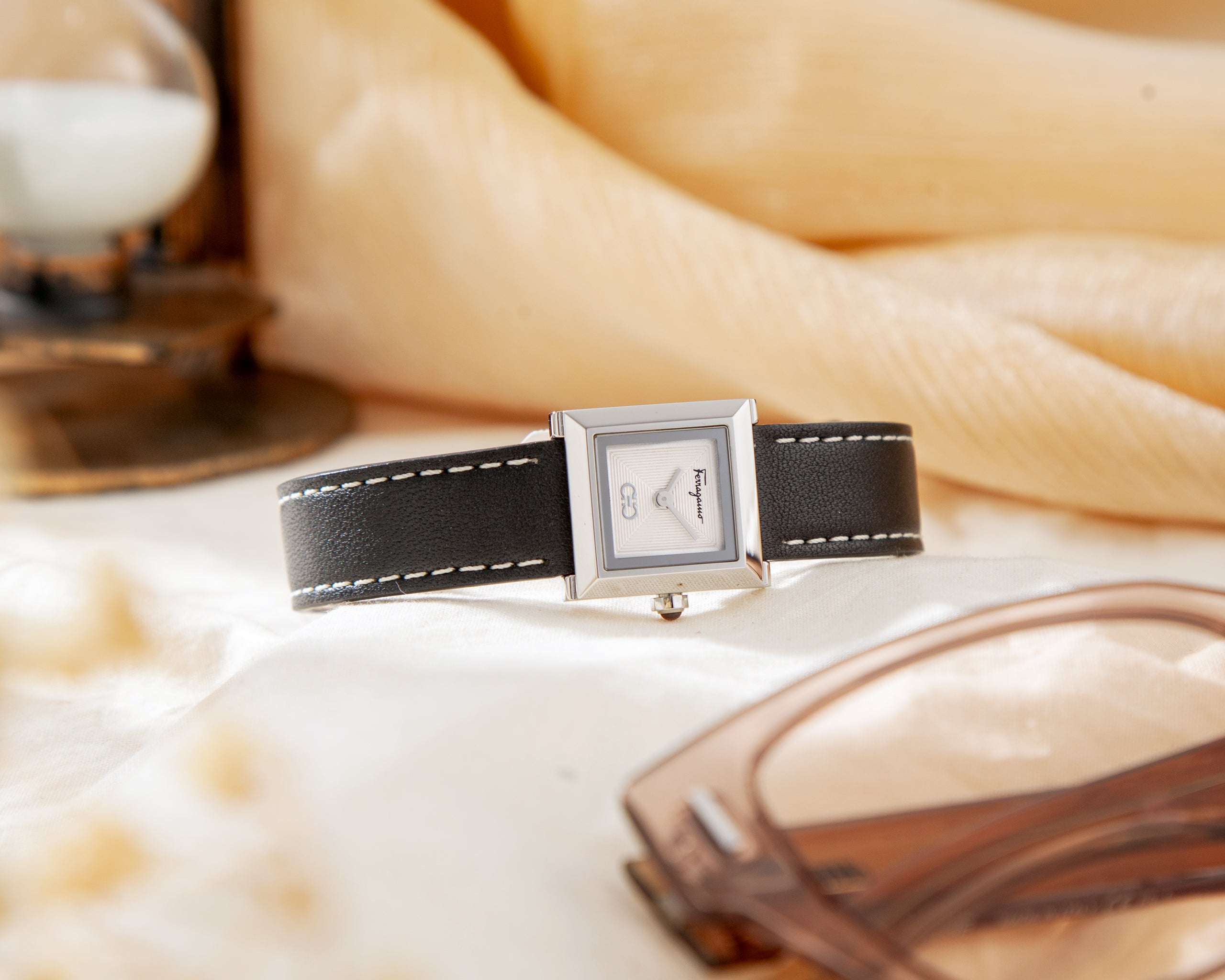 Đồng Hồ Nữ Square