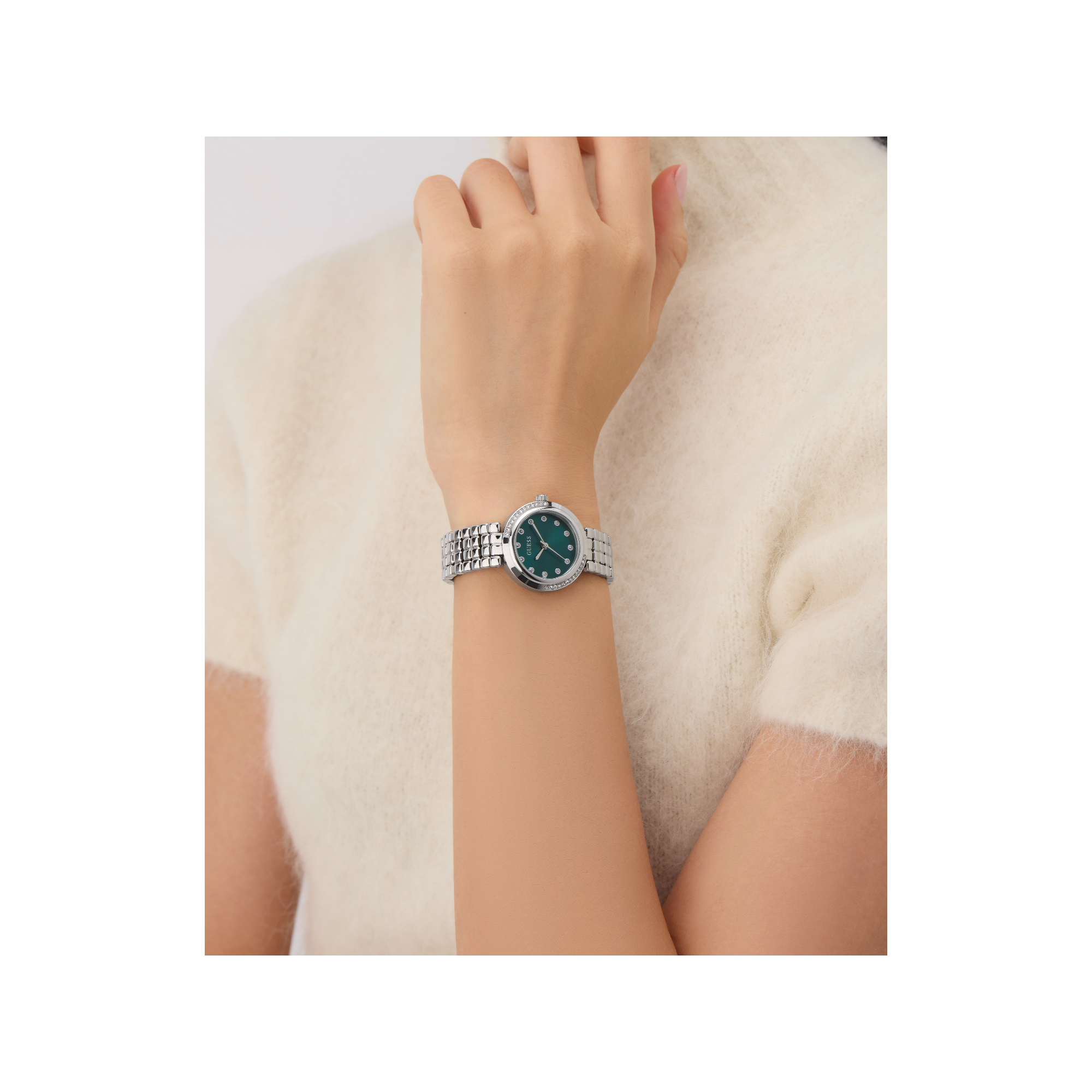 Đồng Hồ Nữ Clara