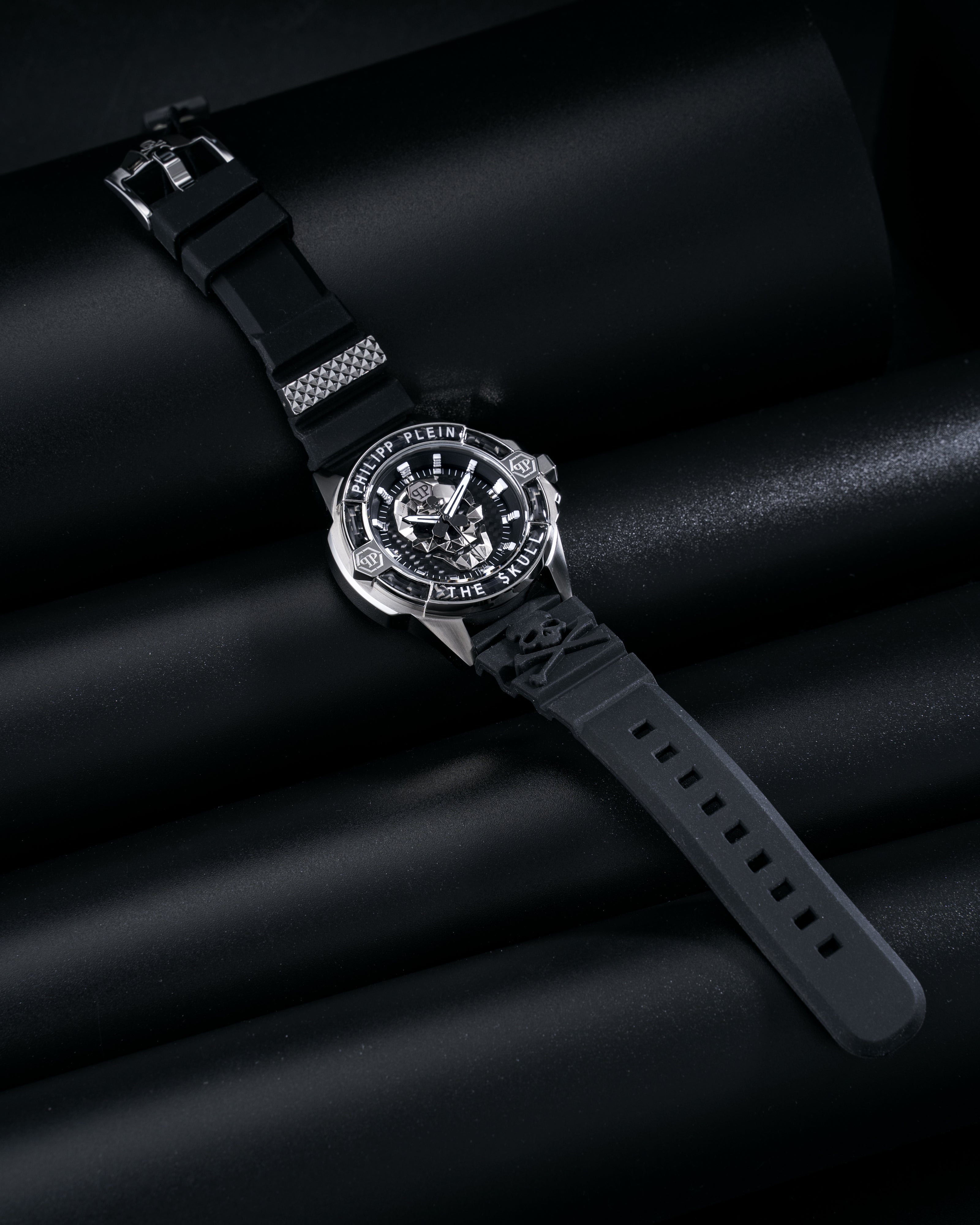 The Skull Carbon Fiber