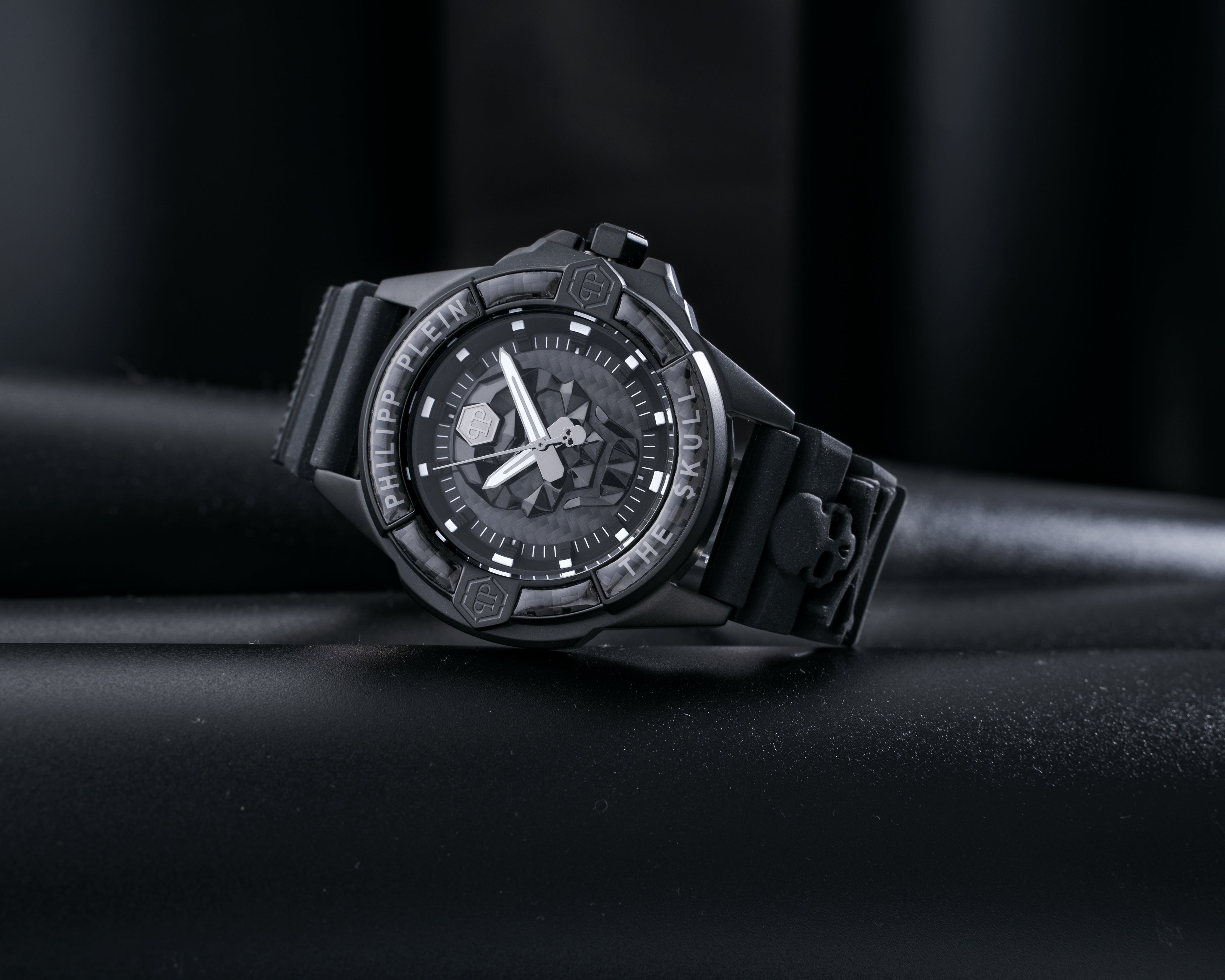 The Skull Carbon Fiber