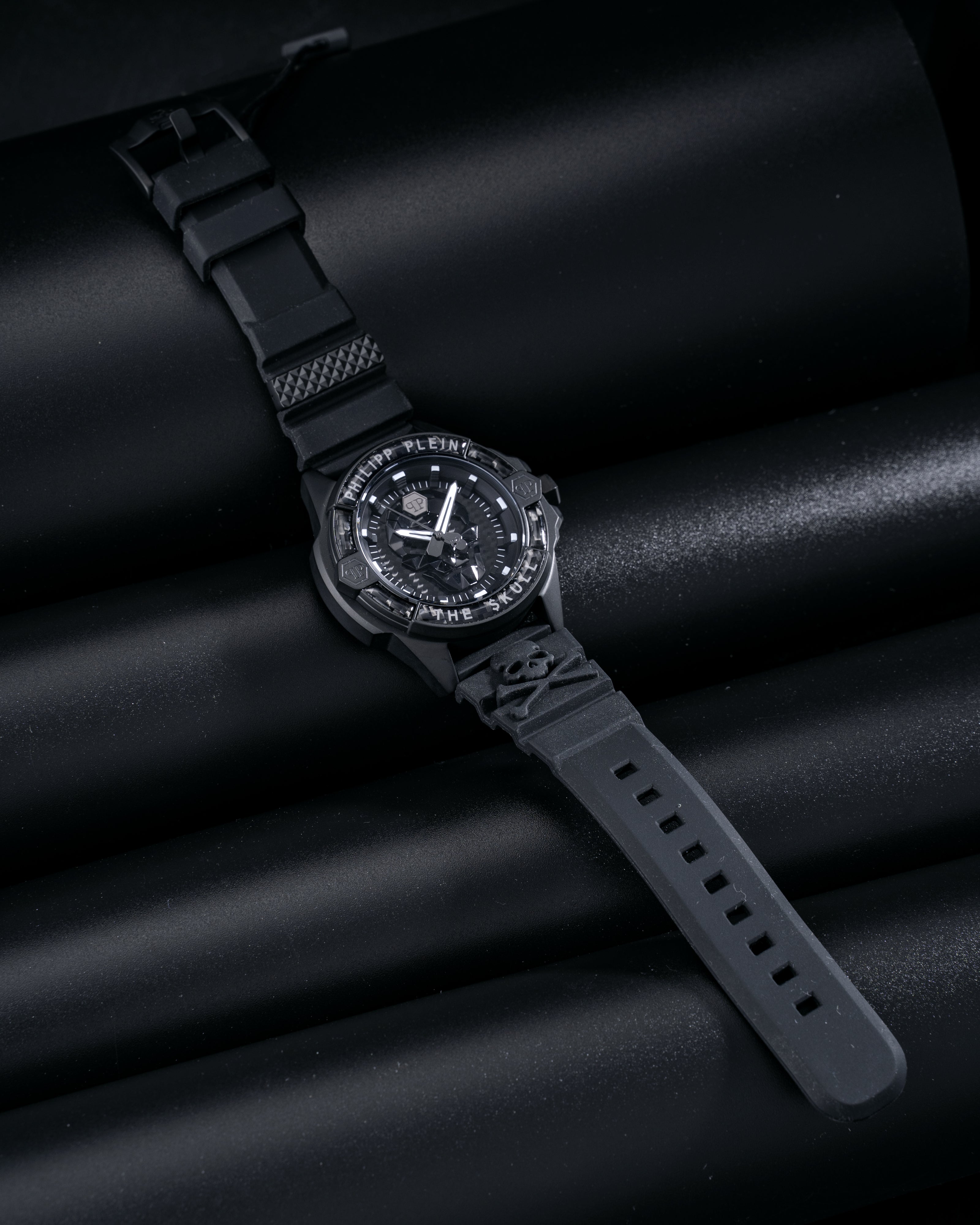The Skull Carbon Fiber