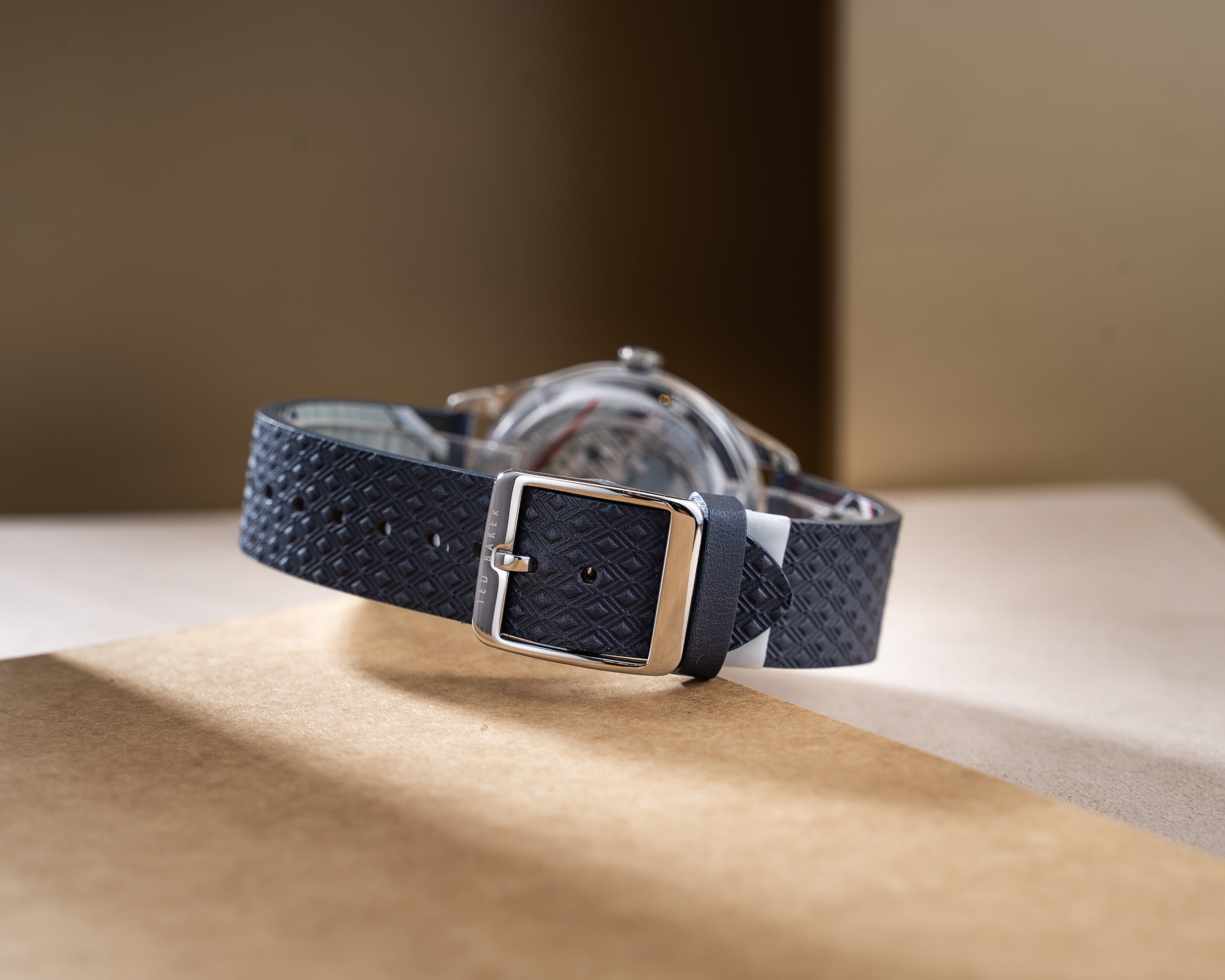 Đồng Hồ Nam Daquir