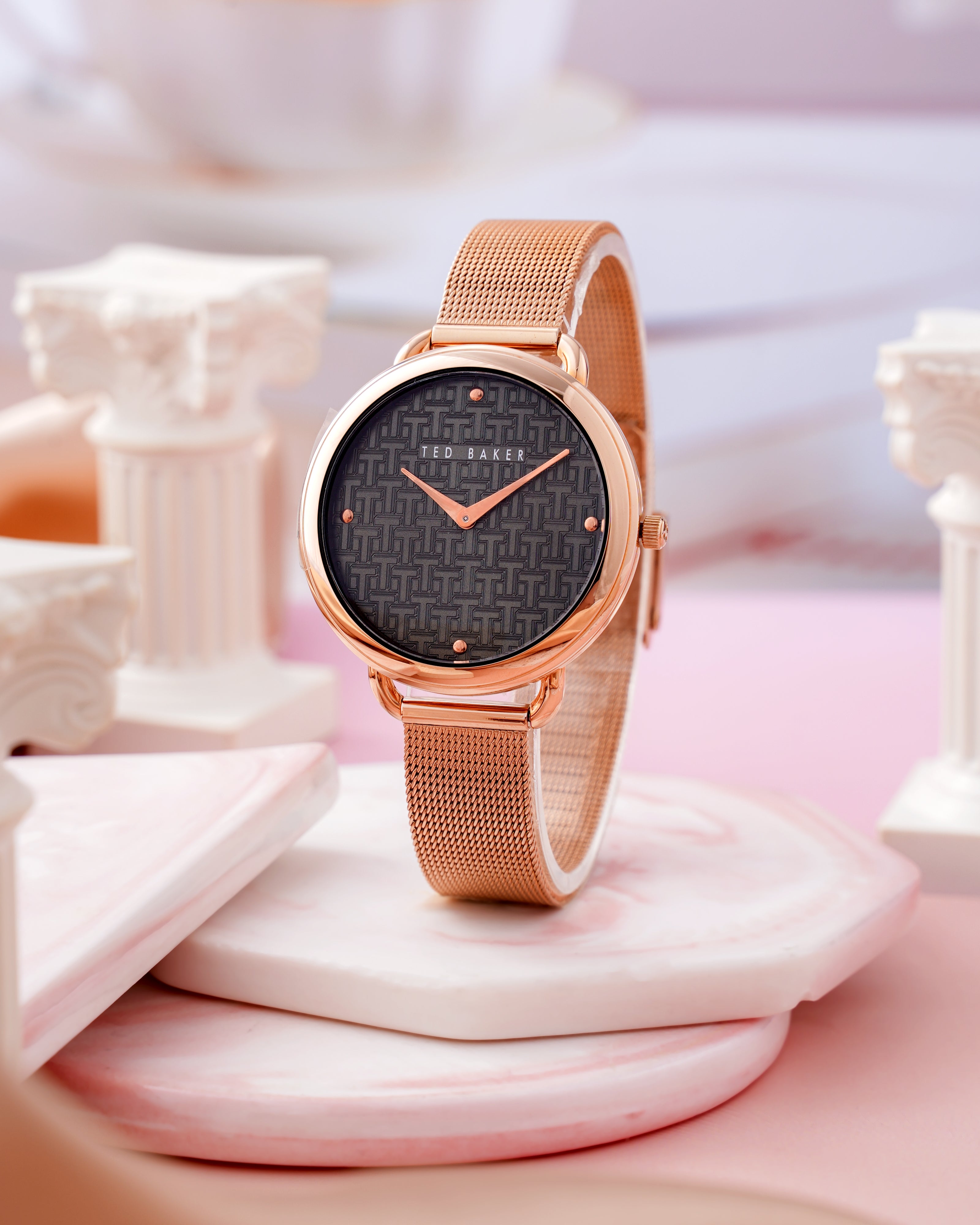 Đồng Hồ Nữ Hetttie