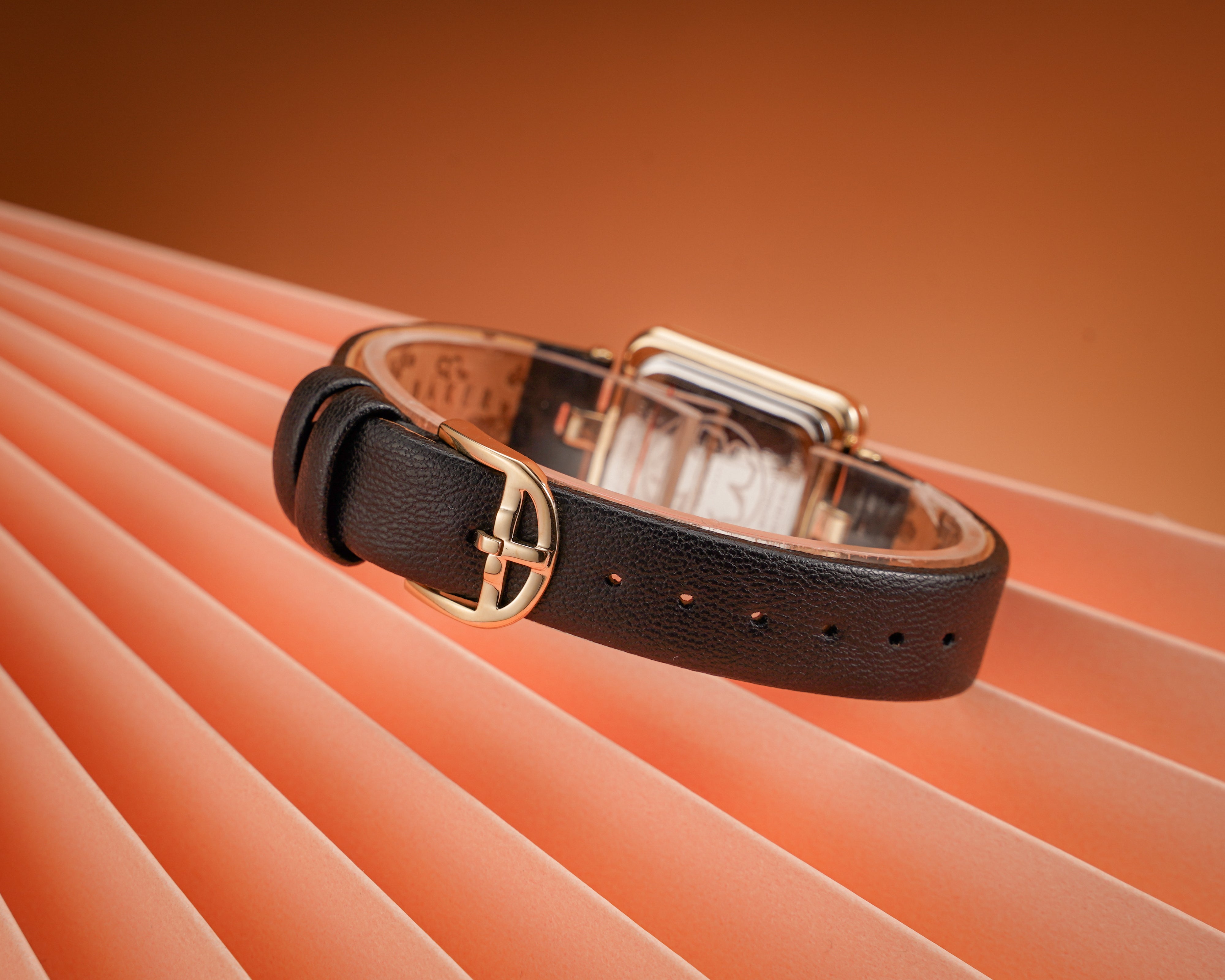 Đồng Hồ Nữ Mayse