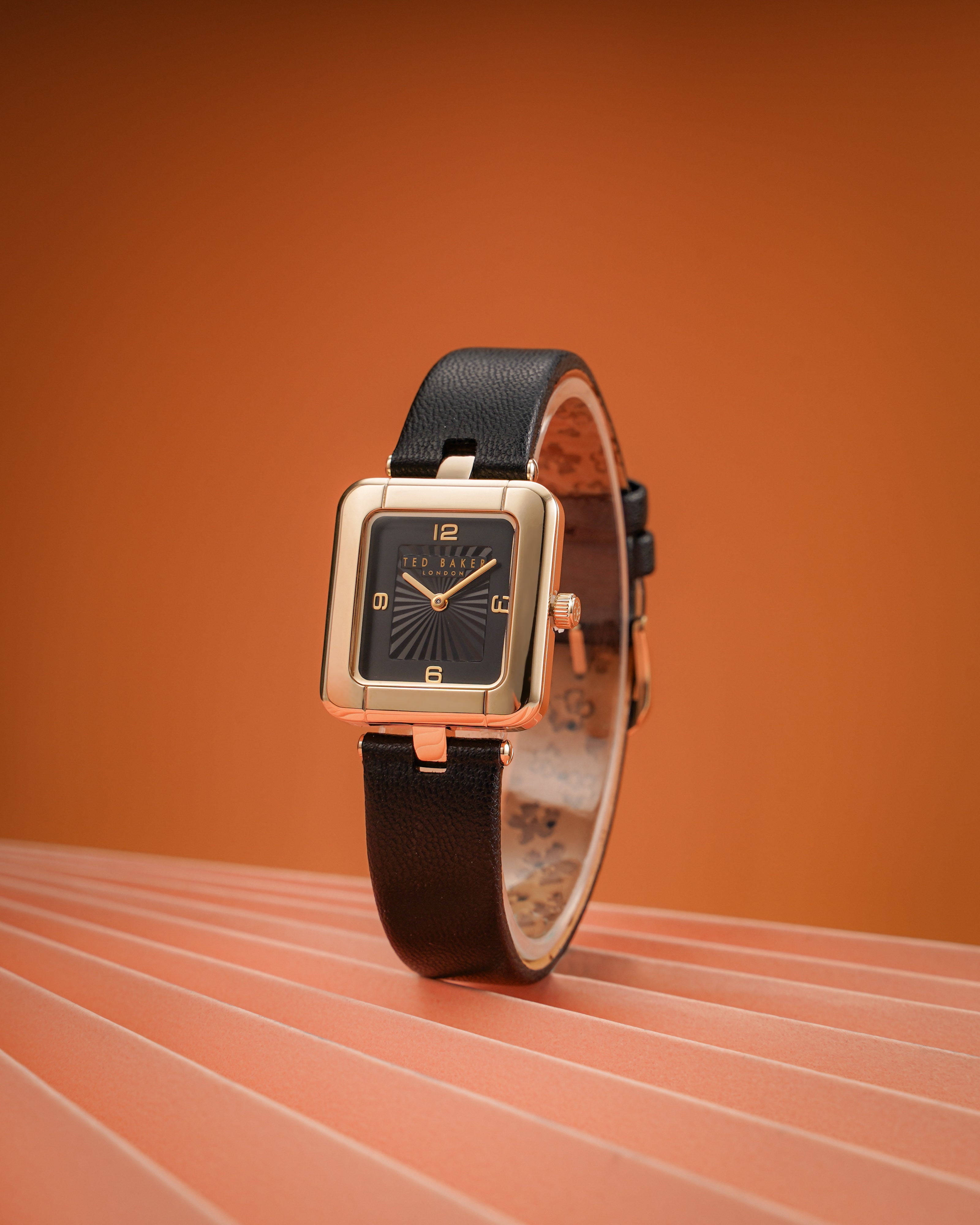 Đồng Hồ Nữ Mayse