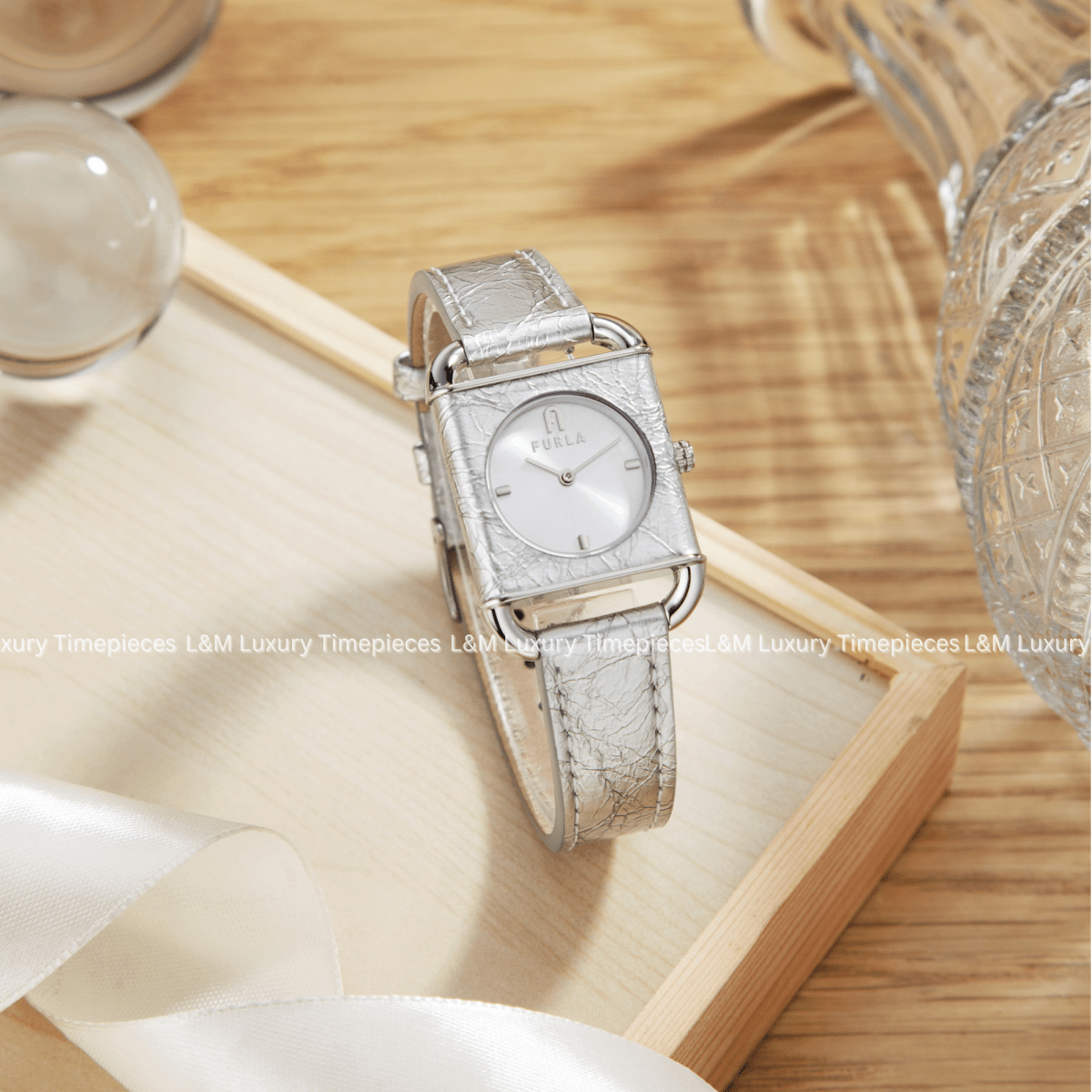 ARCO SQUARE - L&M Luxury Timepieces