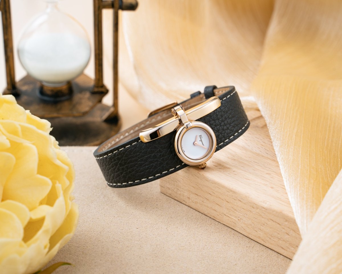 FERRAGAMO Đồng Hồ Nữ Charm SFNK00320 - L&M Luxury Timepieces