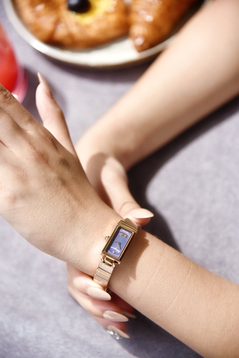 FERRAGAMO Đồng Hồ Nữ Essential SFMK00622 - L&M Luxury Timepieces