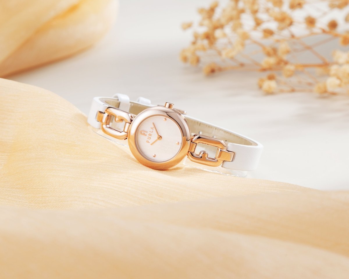 FURLA Đồng Hồ Nữ Arco Chain WW00015004L3 - L&M Luxury Timepieces